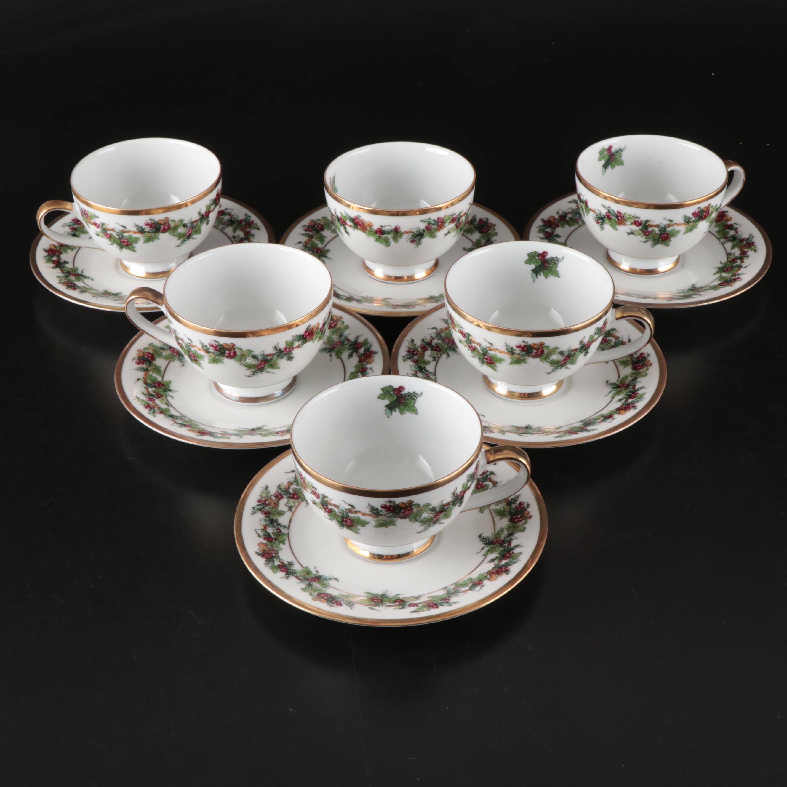 Royal Gallery "The Holly and the Ivy" Gilt Border Dinnerware