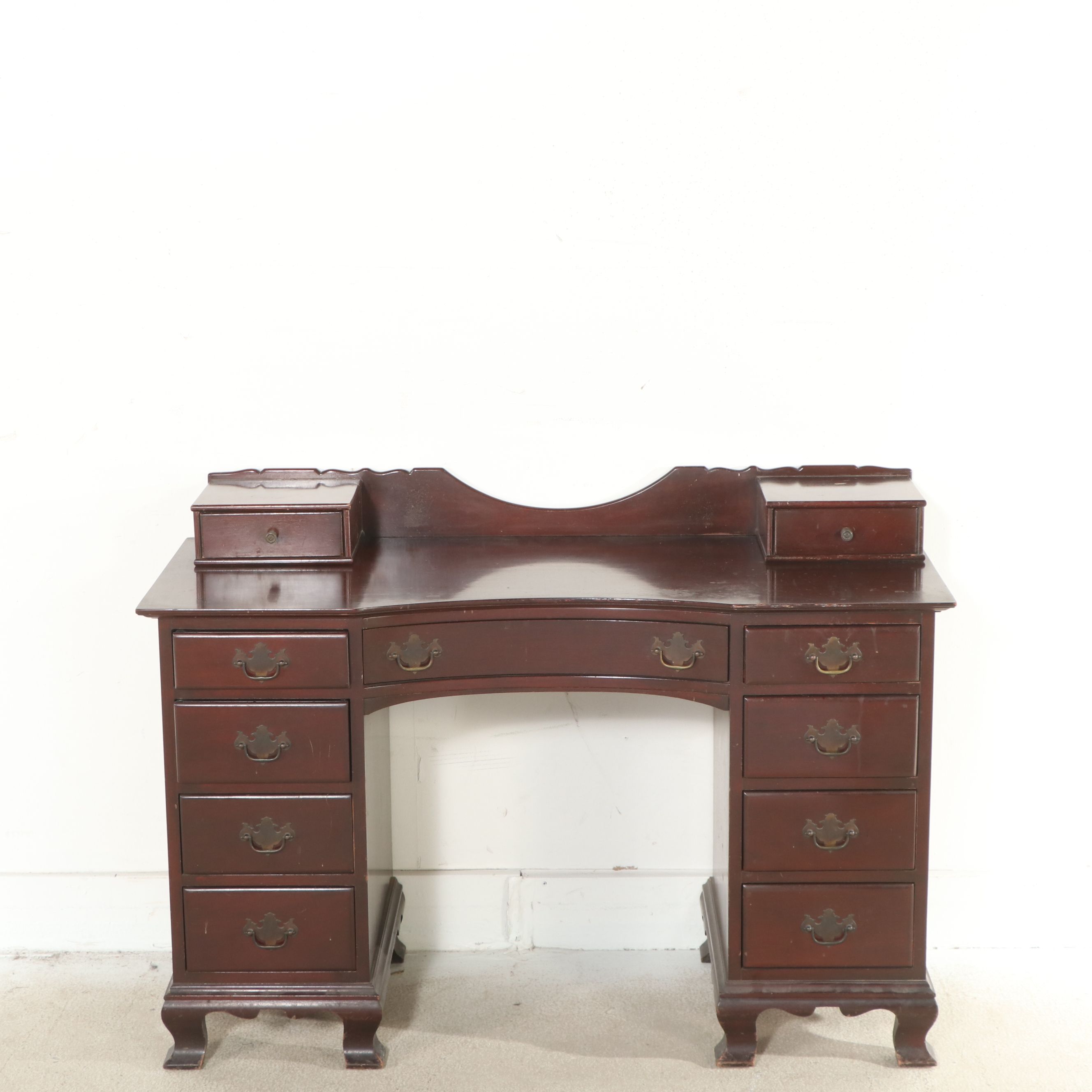 Georgian Style Mahogany Vanity Table with Mirror, Early 20th Century