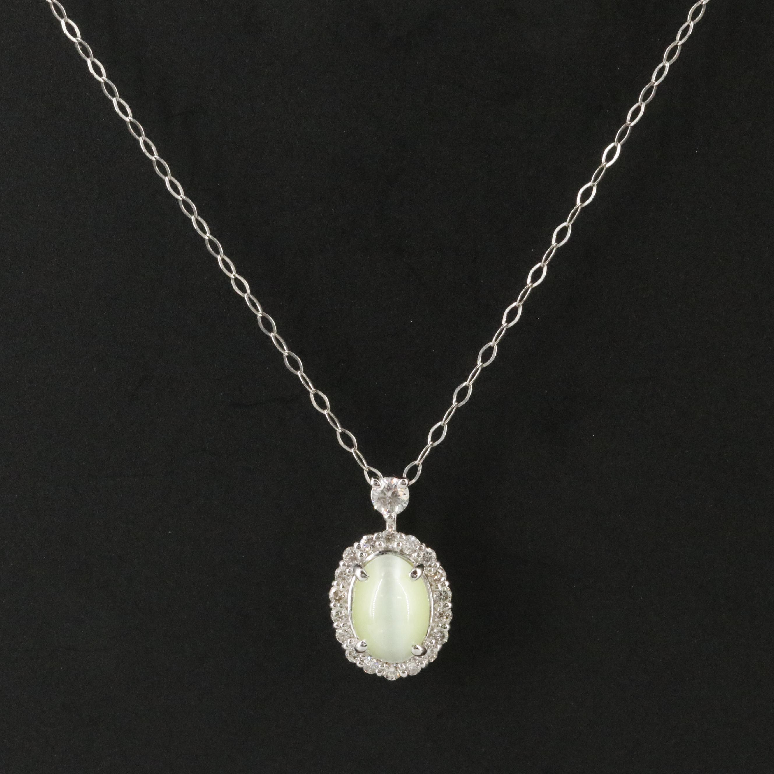 Platinum 2.01 CT Cat's Eye Chrysoberyl and Diamond Pendant Necklace