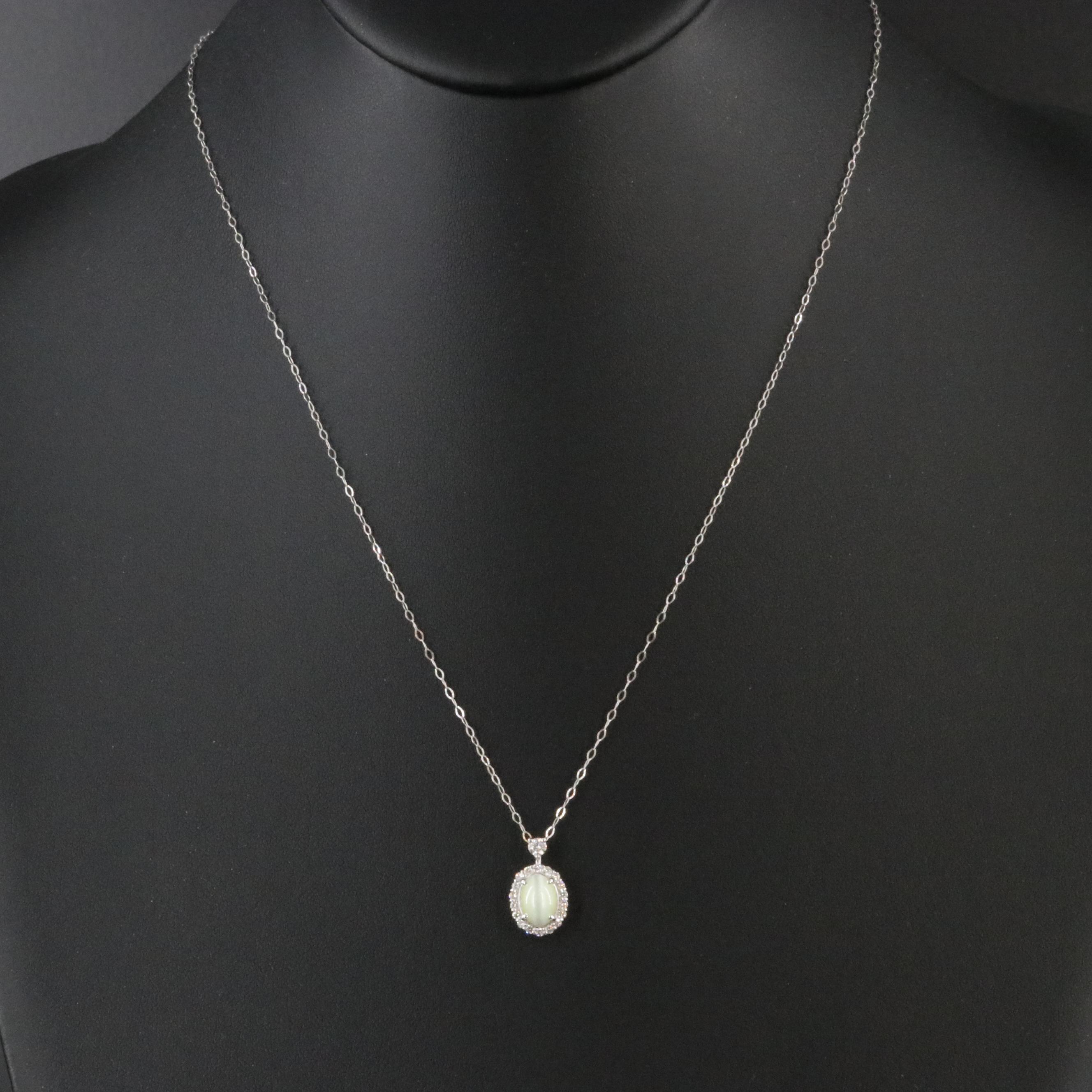 Platinum 2.01 CT Cat's Eye Chrysoberyl and Diamond Pendant Necklace