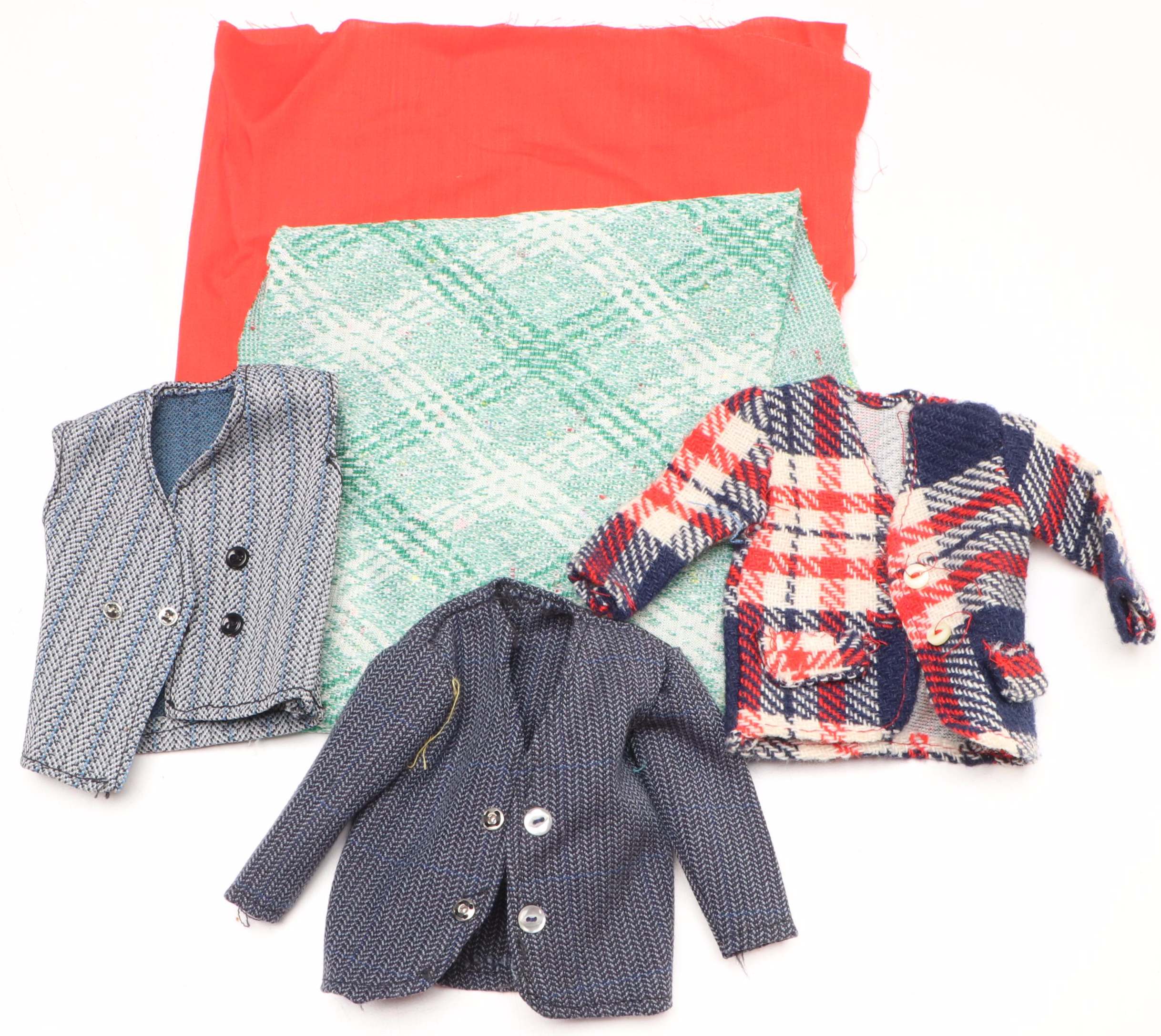 Hasbro G.I. Joe Wooden Footlocker with Doll Clothing and Accessories