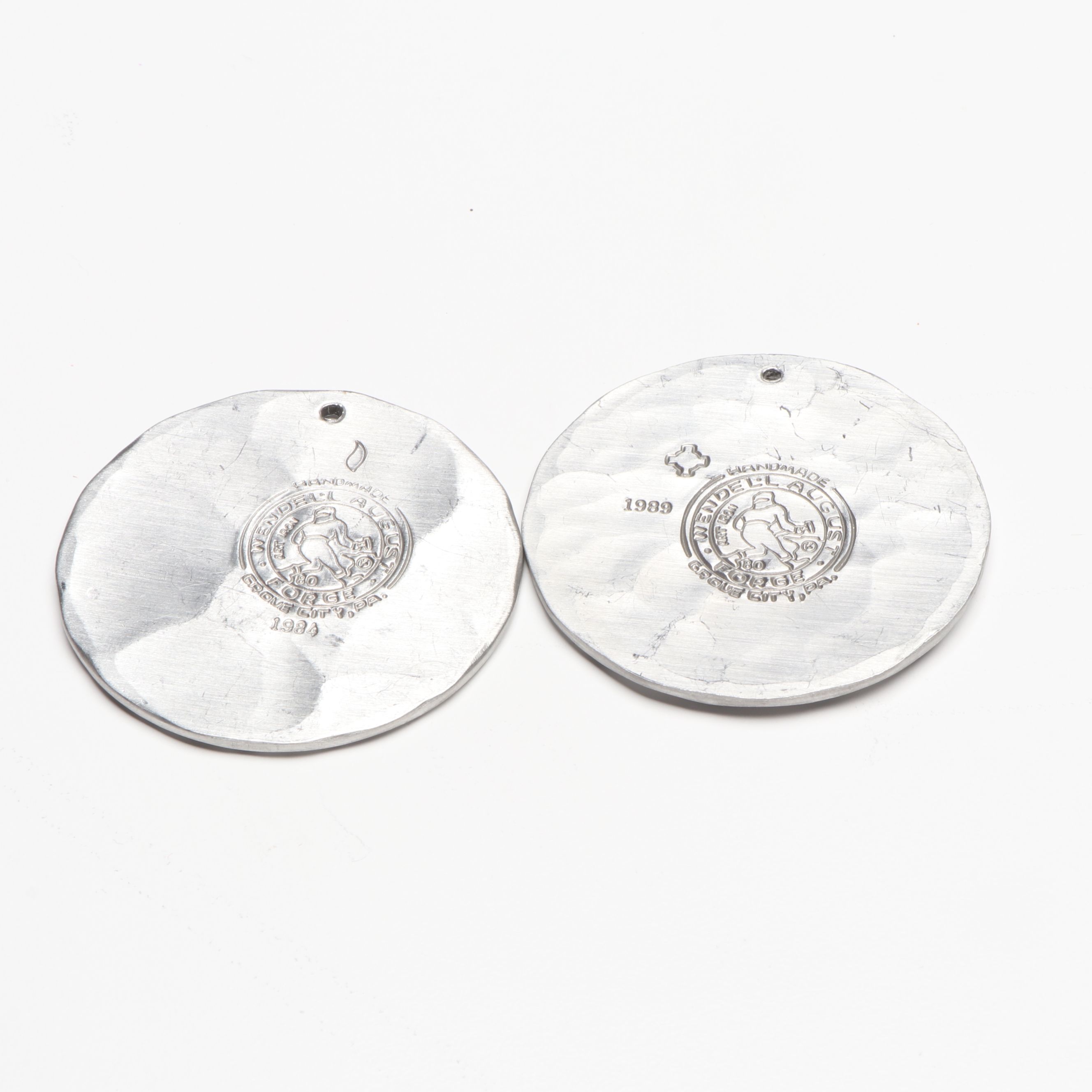 Atlantic Mold Christmas Carolers Tree Light with Decorative Icicles and More