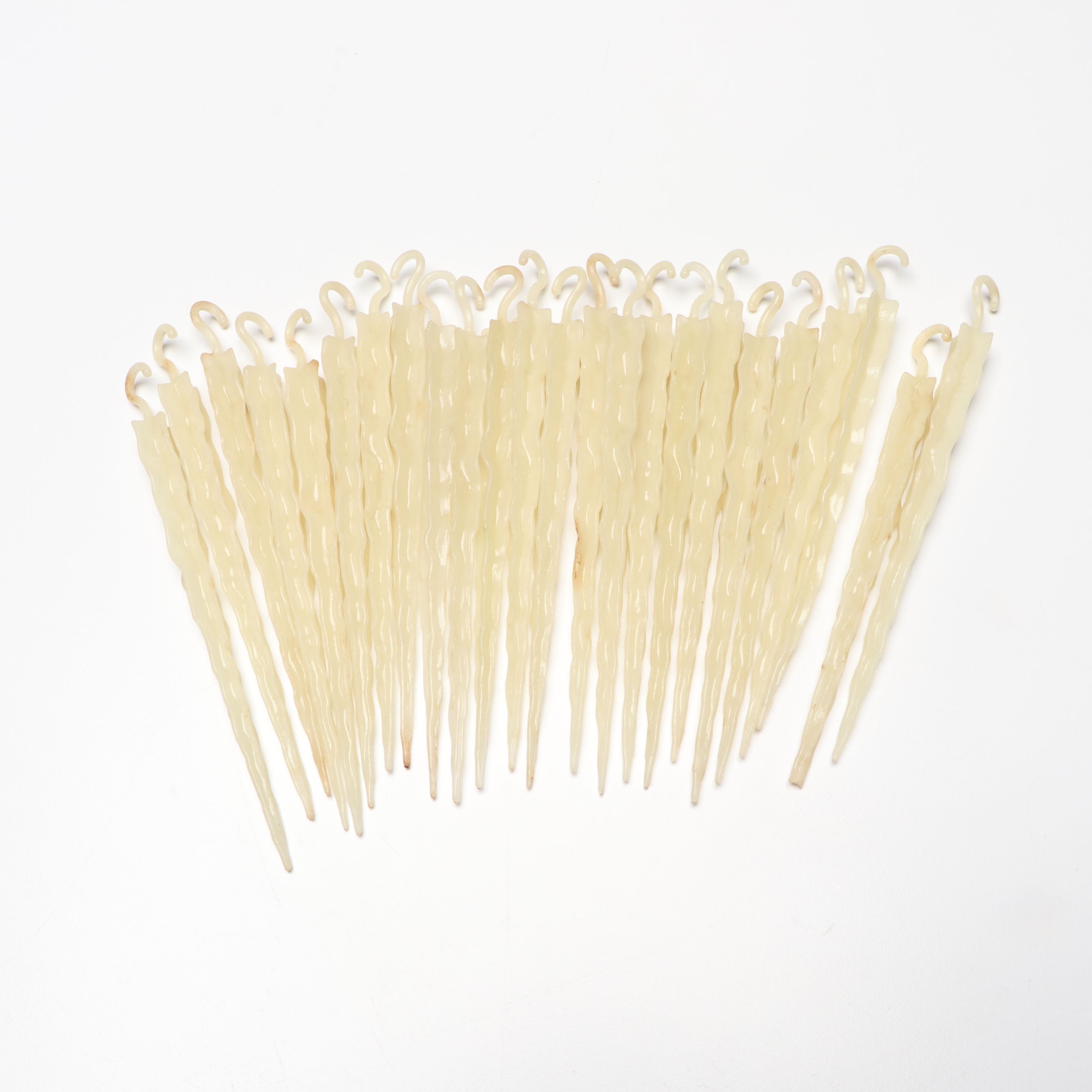 Atlantic Mold Christmas Carolers Tree Light with Decorative Icicles and More