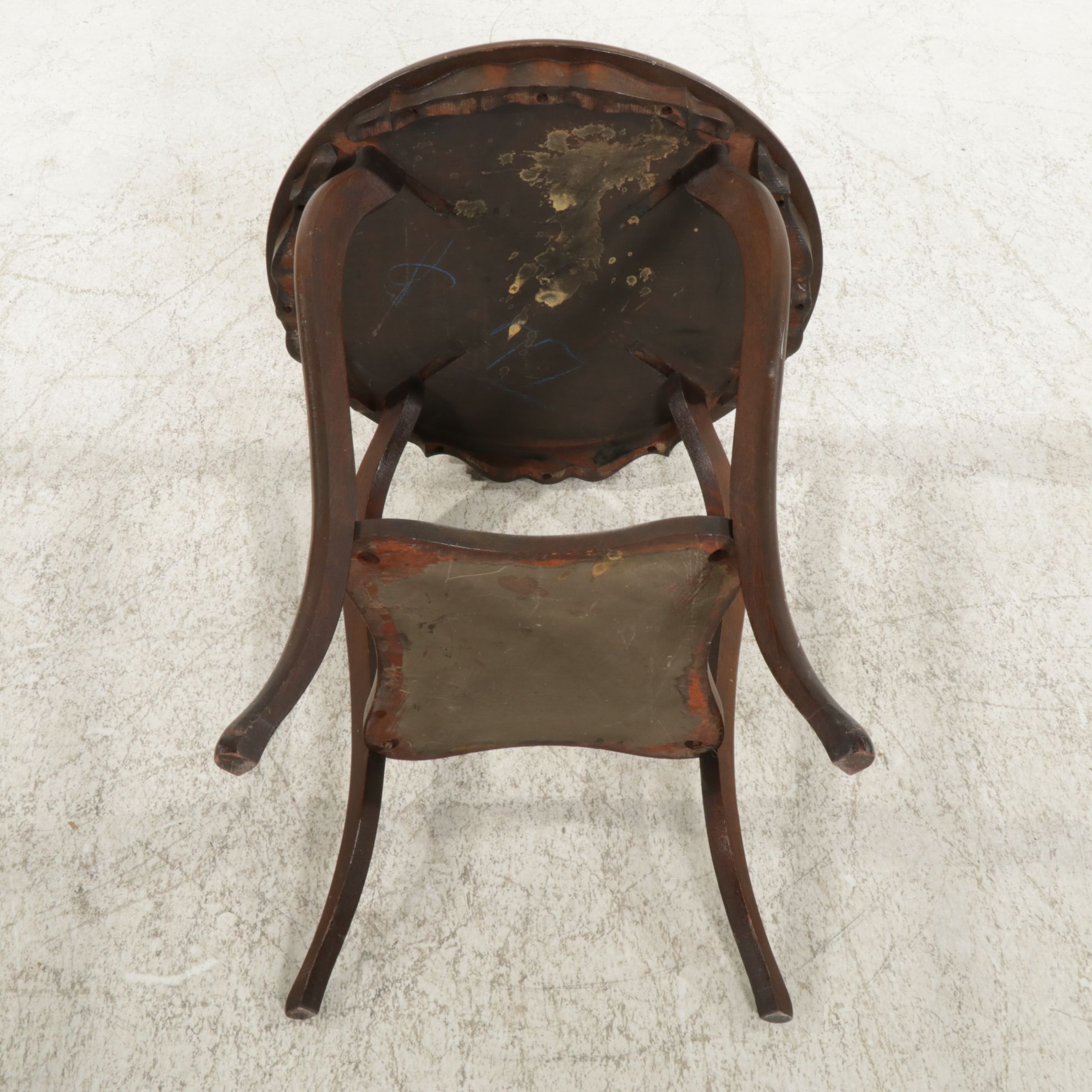 Victorian Mahogany Center Table, Early 20th Century