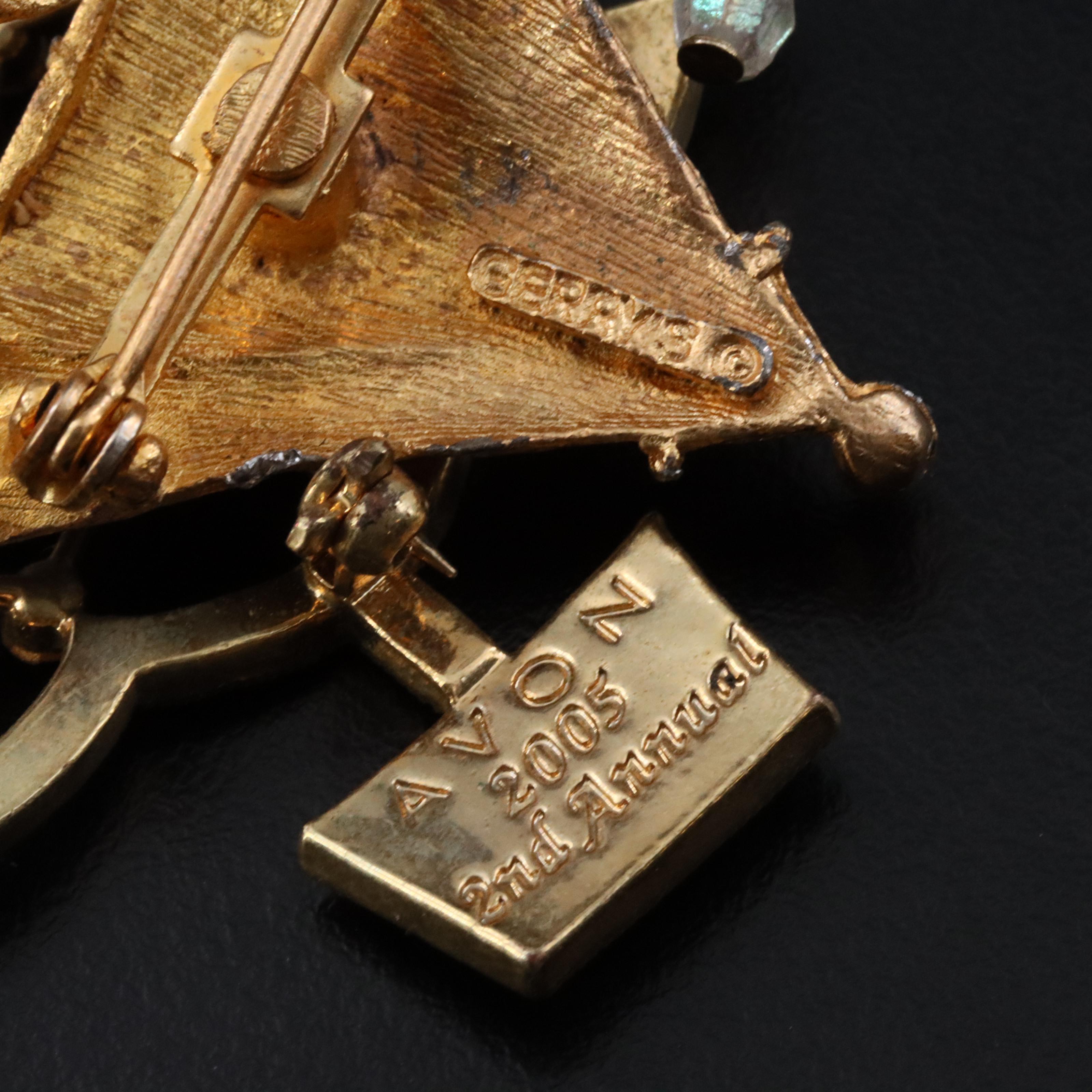 Gerry's and Danecraft Featured in Vintage Christmas Brooch Collection