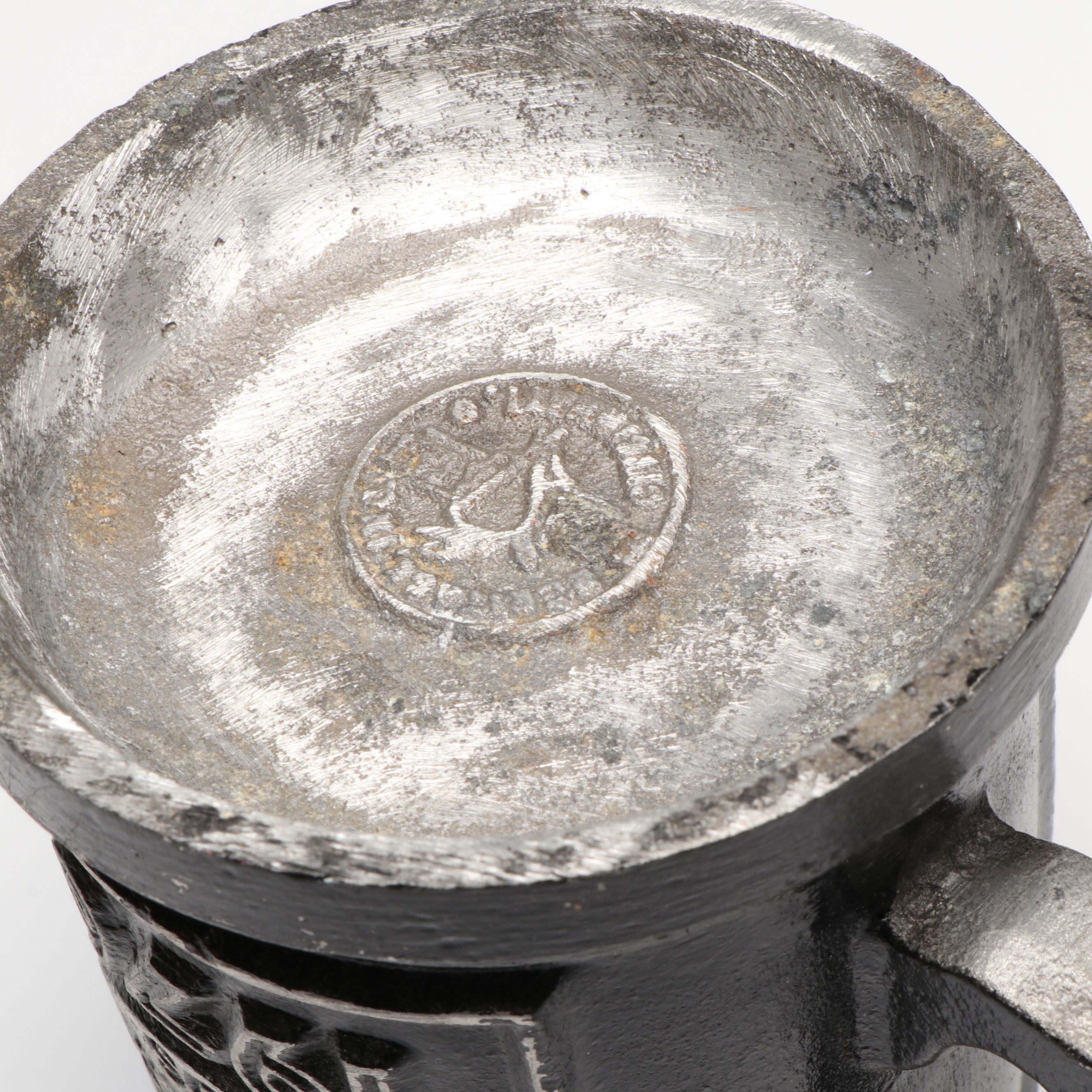 Manix Cincinnati Reds Wall Clock with Figurines and More Collectibles and Décor