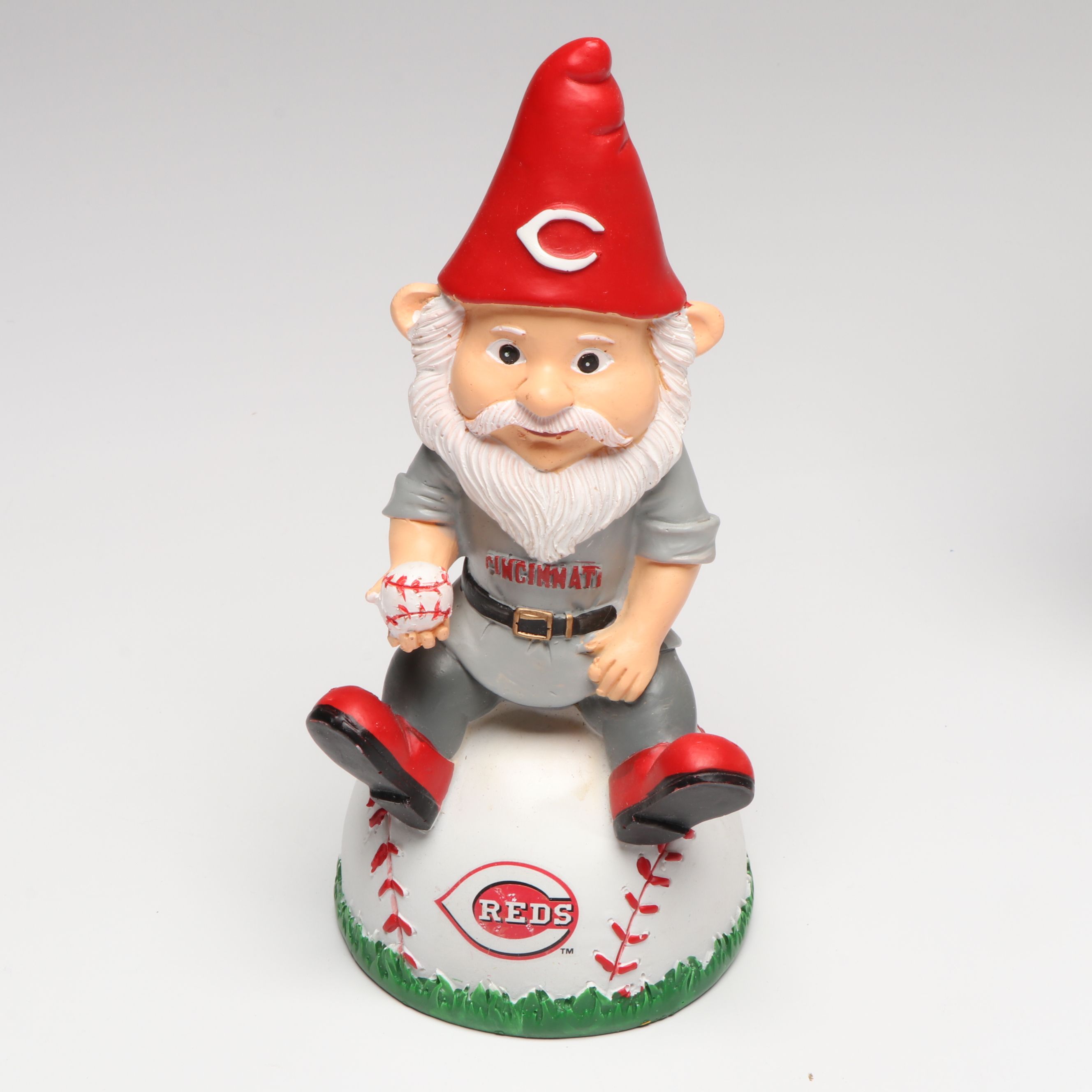 Manix Cincinnati Reds Wall Clock with Figurines and More Collectibles and Décor