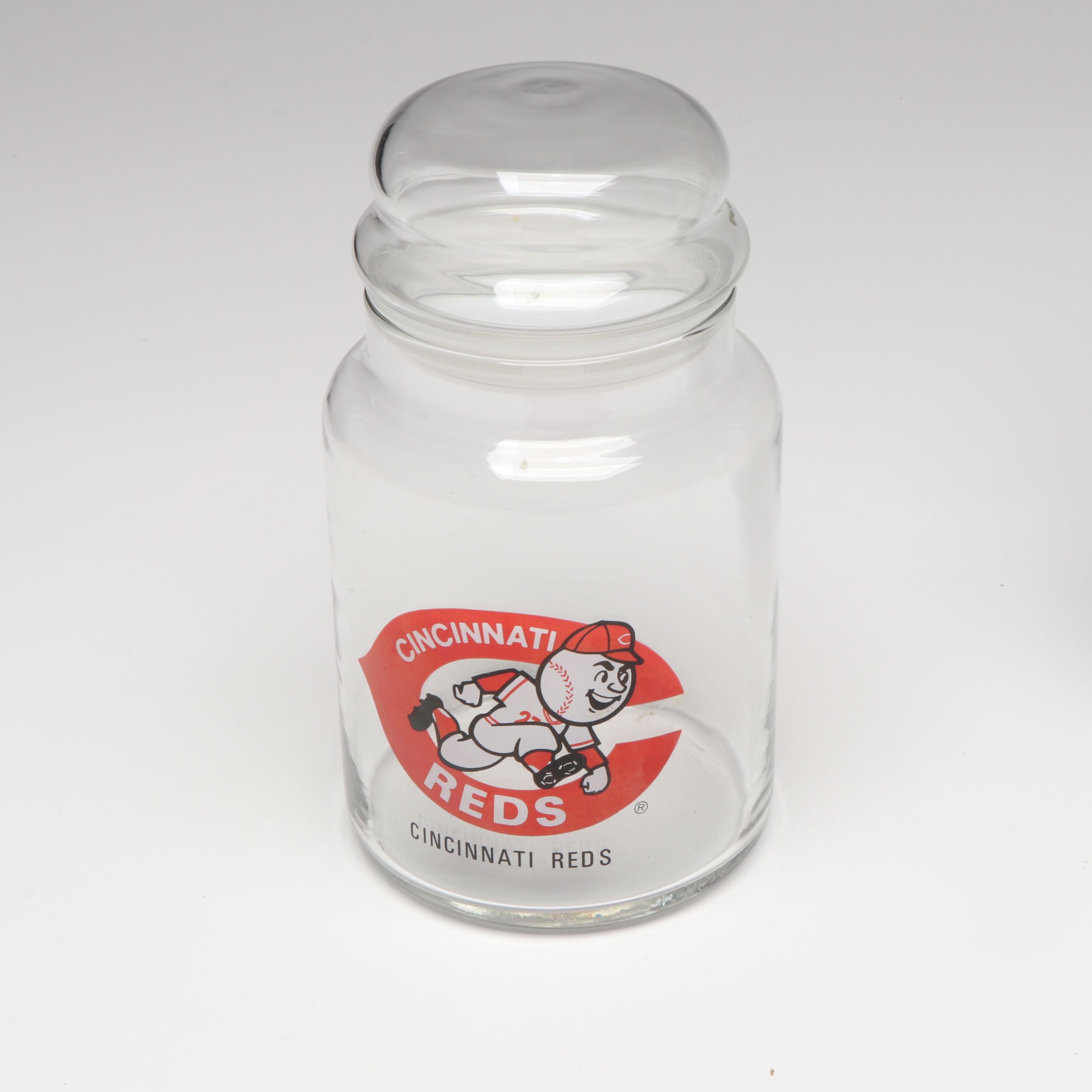 Manix Cincinnati Reds Wall Clock with Figurines and More Collectibles and Décor