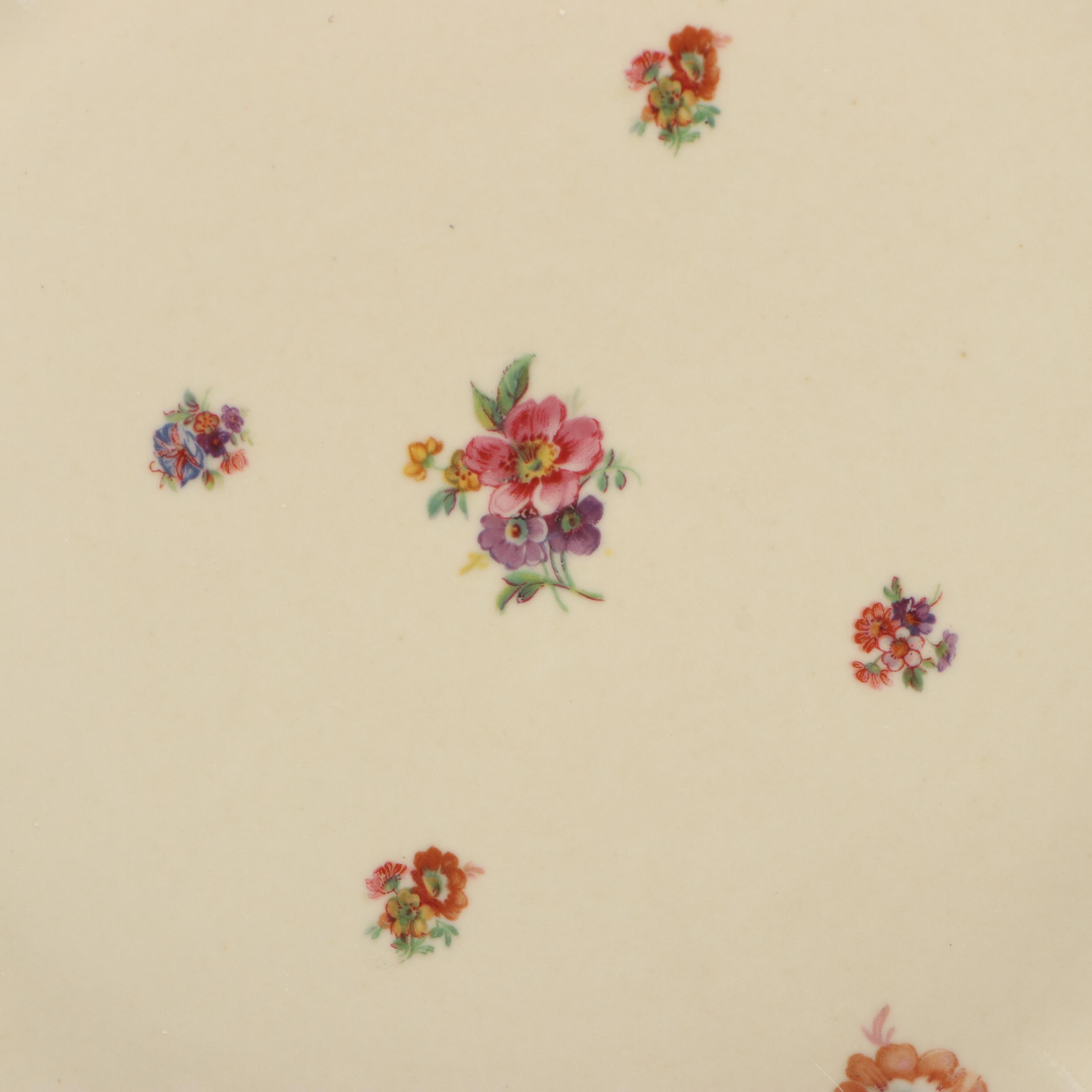 Oscar Schlegelmilch Gilt Scalloped Rim Porcelain Plates