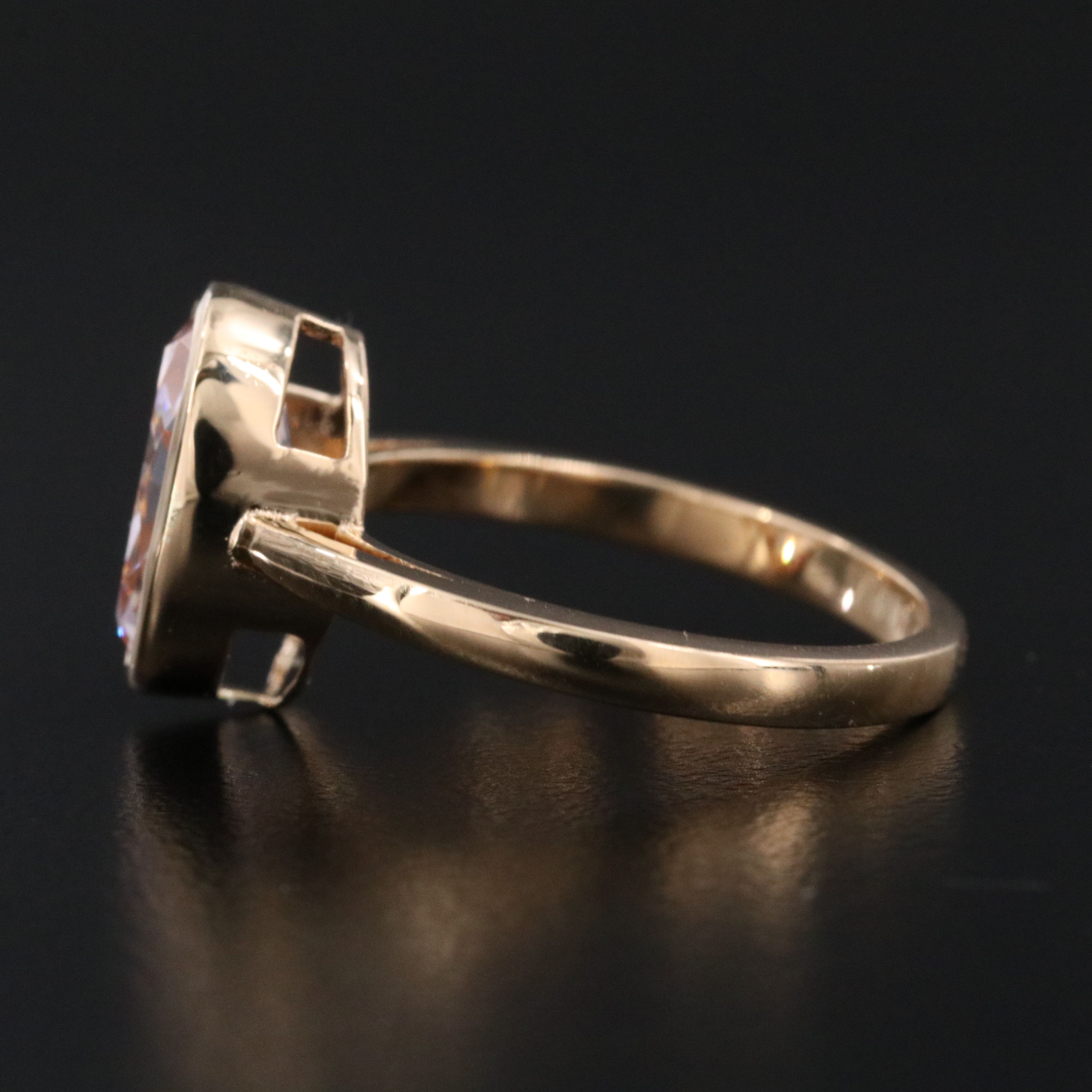 18K 3.00 CT Lab Grown Fancy Pink Diamond Solitaire Ring with IGI Report