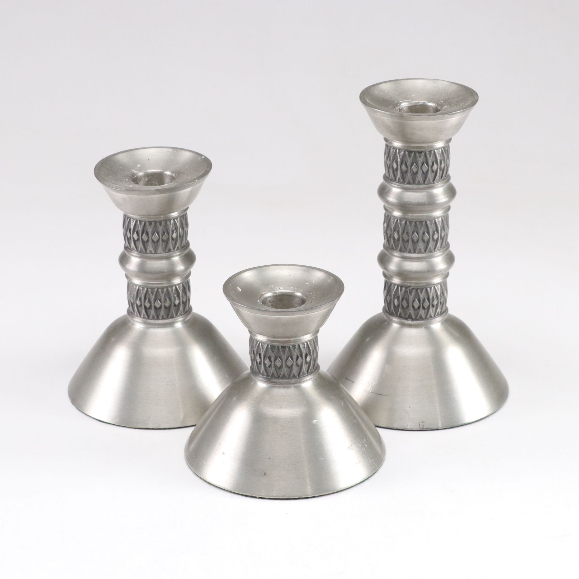 Måstad Pewter Candlesticks, Effetti d'Arte Decorative Bowls and More