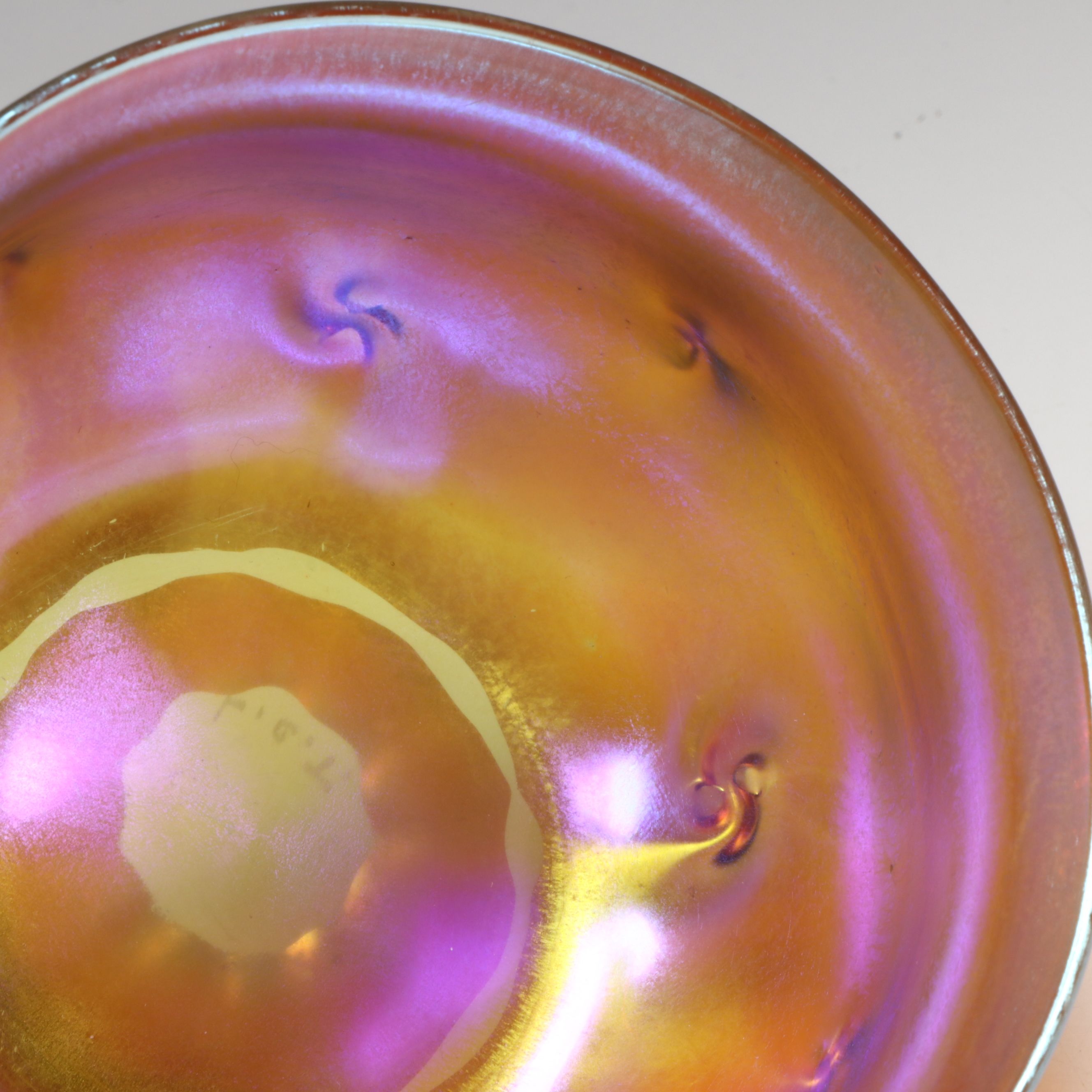 Louis Comfort Tiffany Favrile Glass "Prunts" Bowl, Early 20th Century