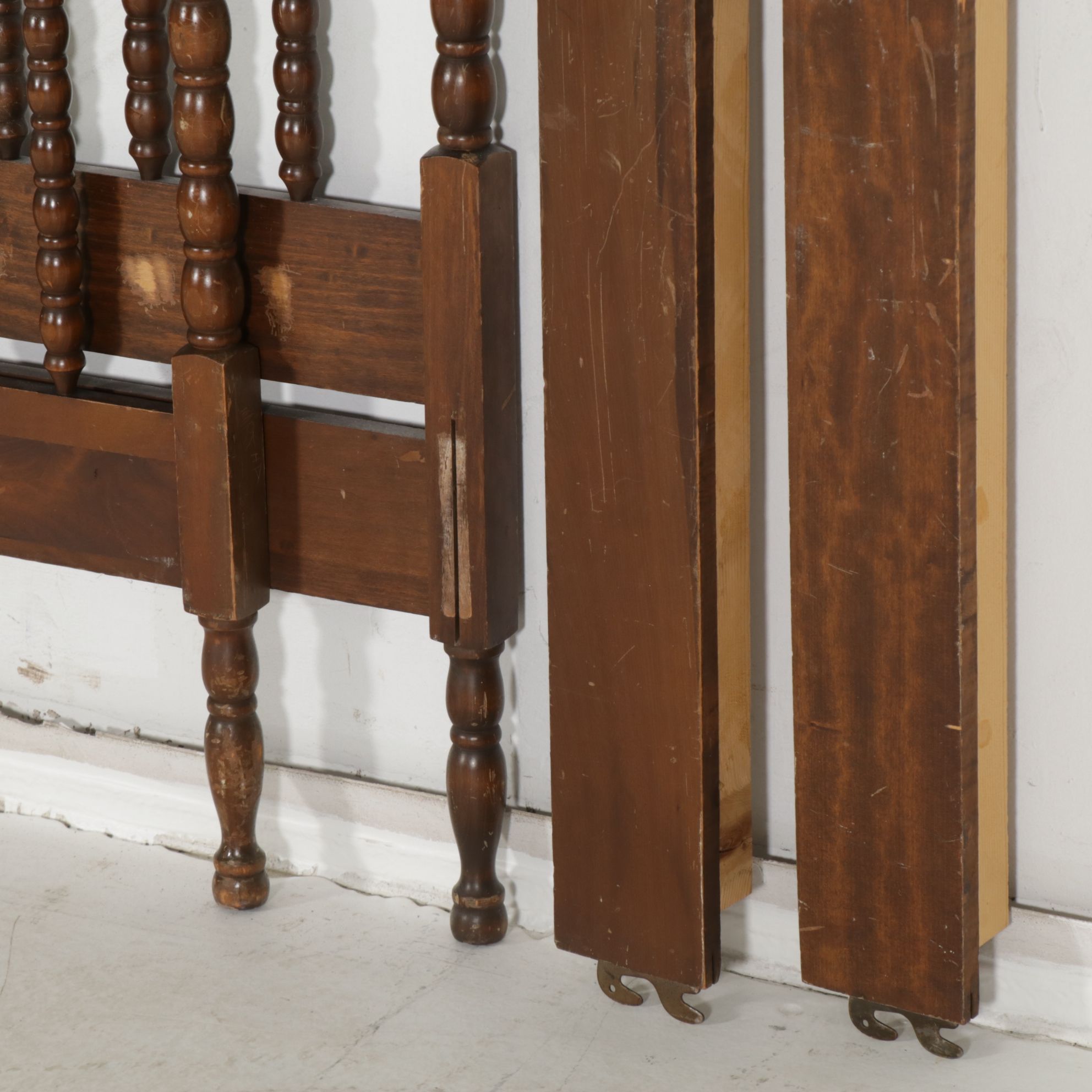 Jenny Lind Style Turned Wood Full Size Bed Frame