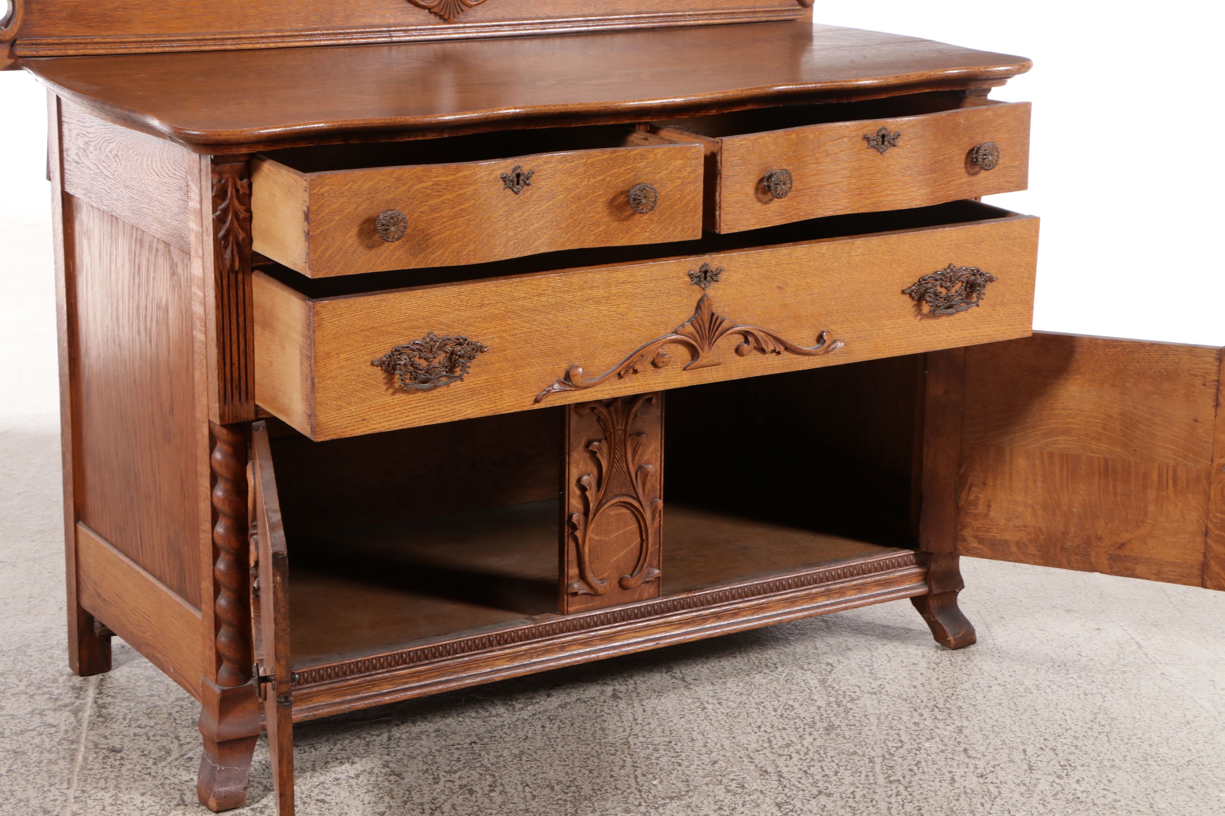 Late Victorian Oak Buffet, Late 19th/Early 20th Century
