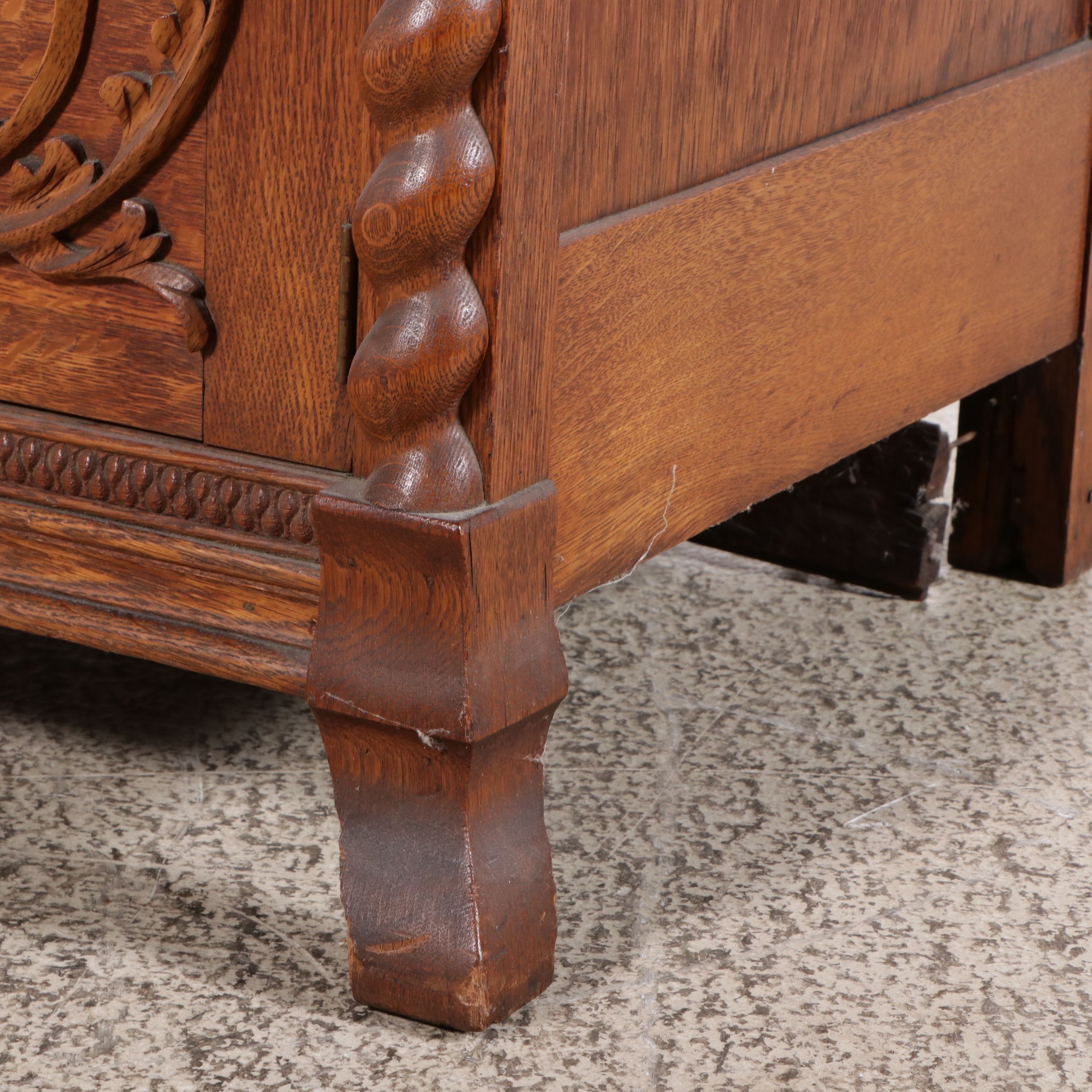 Late Victorian Oak Buffet, Late 19th/Early 20th Century
