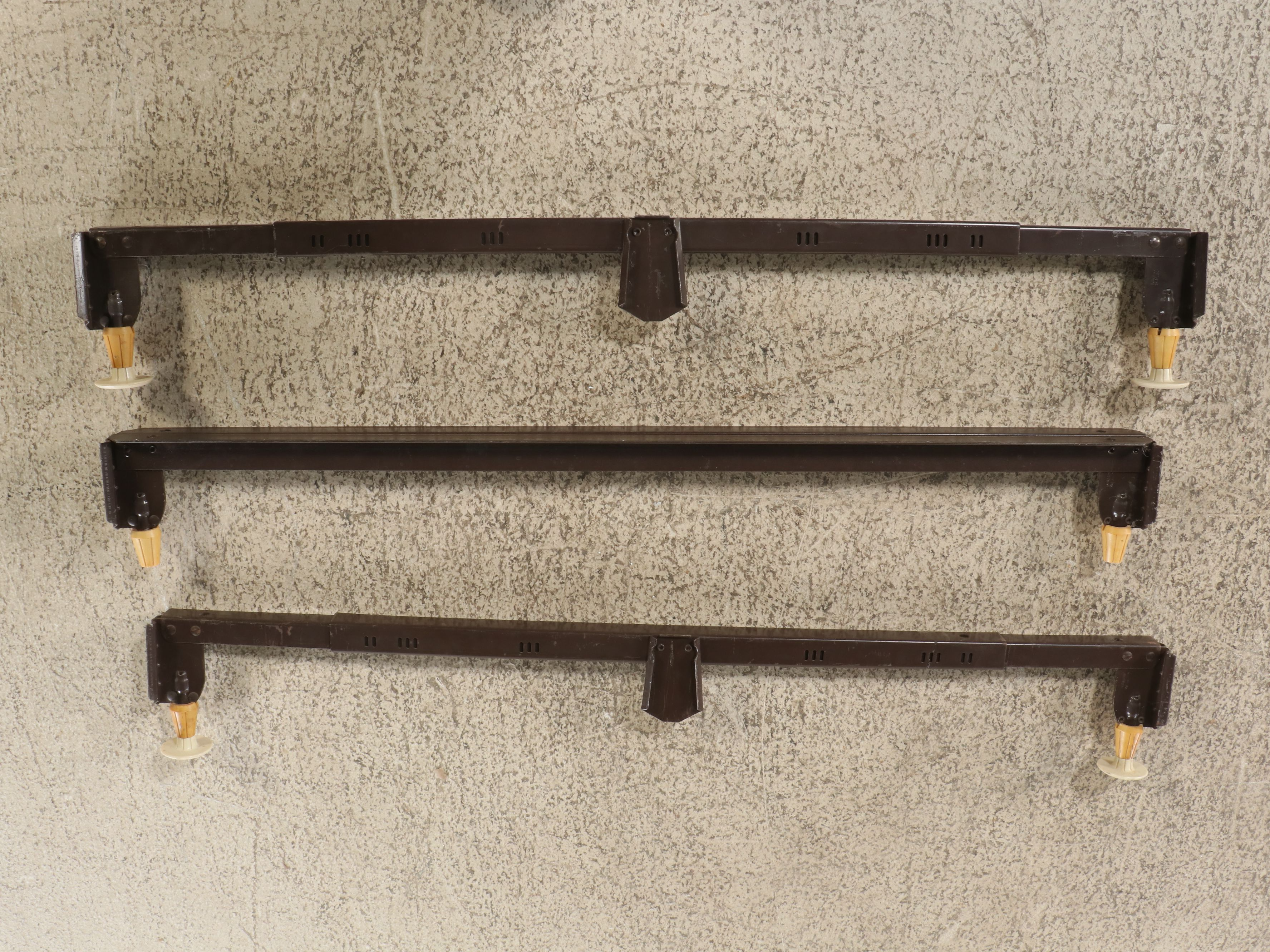 Dresher Victorian Style Parcel-Painted Metal Queen Size Bed Frame