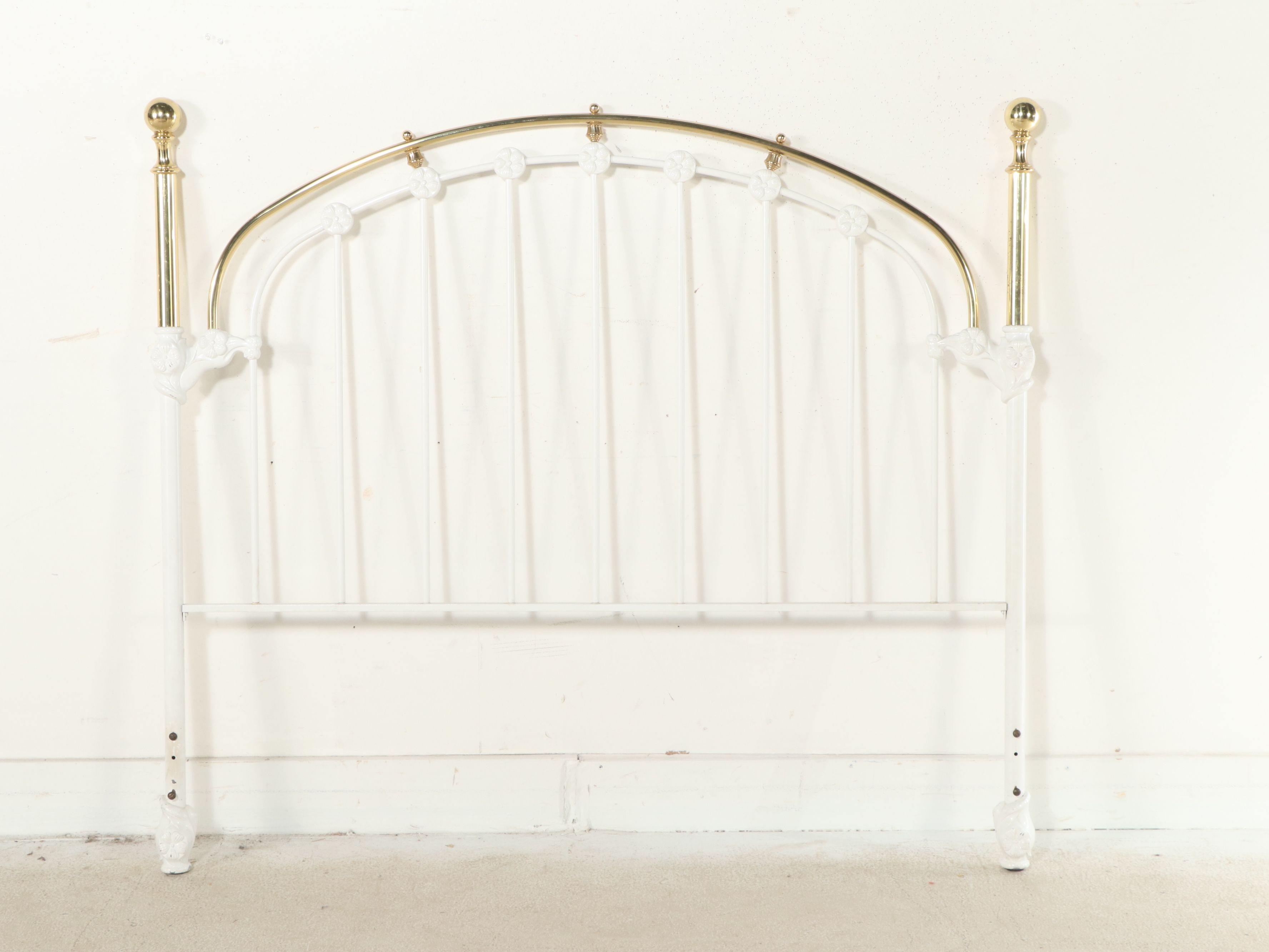 Dresher Victorian Style Parcel-Painted Metal Queen Size Bed Frame
