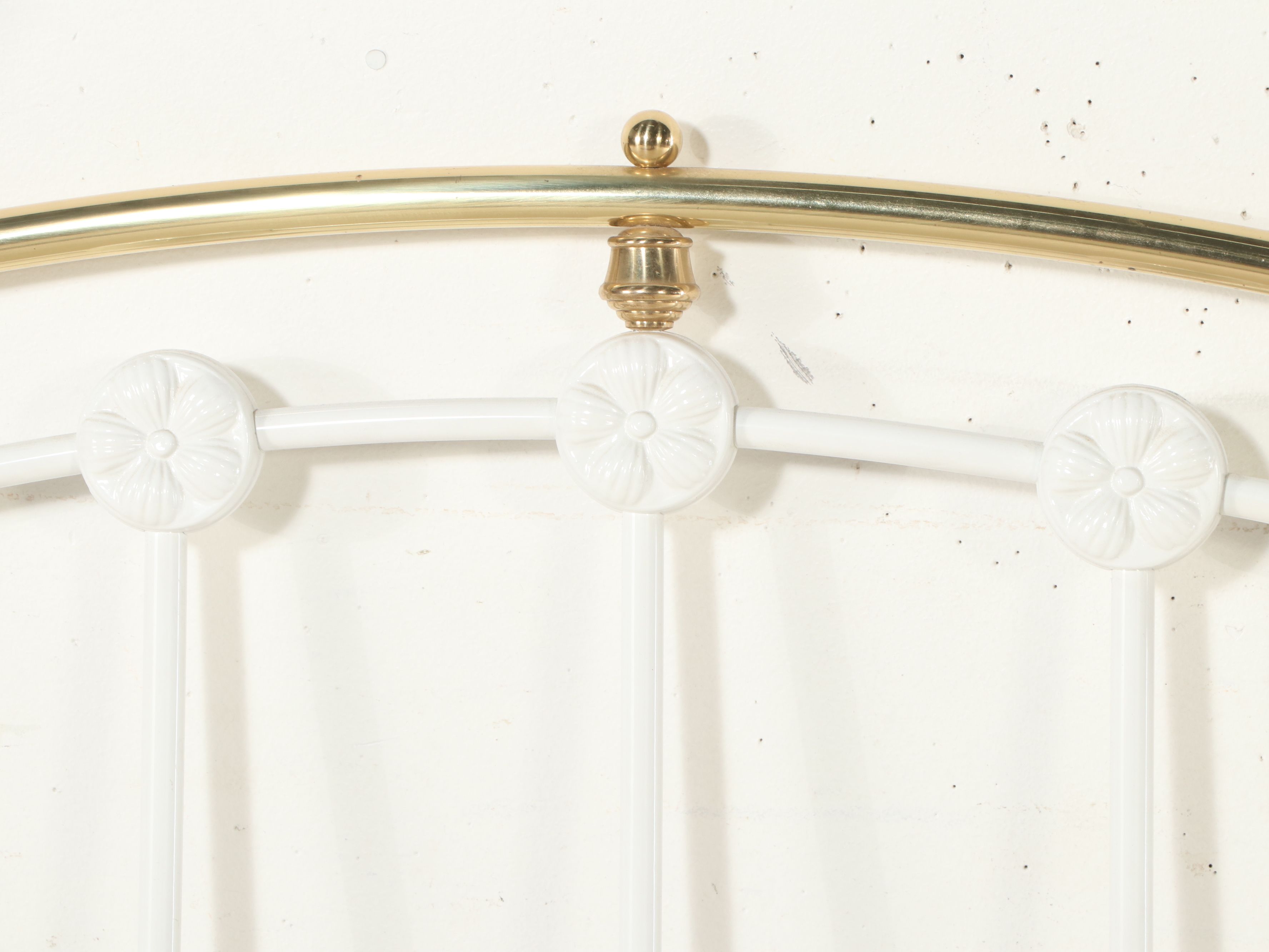 Dresher Victorian Style Parcel-Painted Metal Queen Size Bed Frame