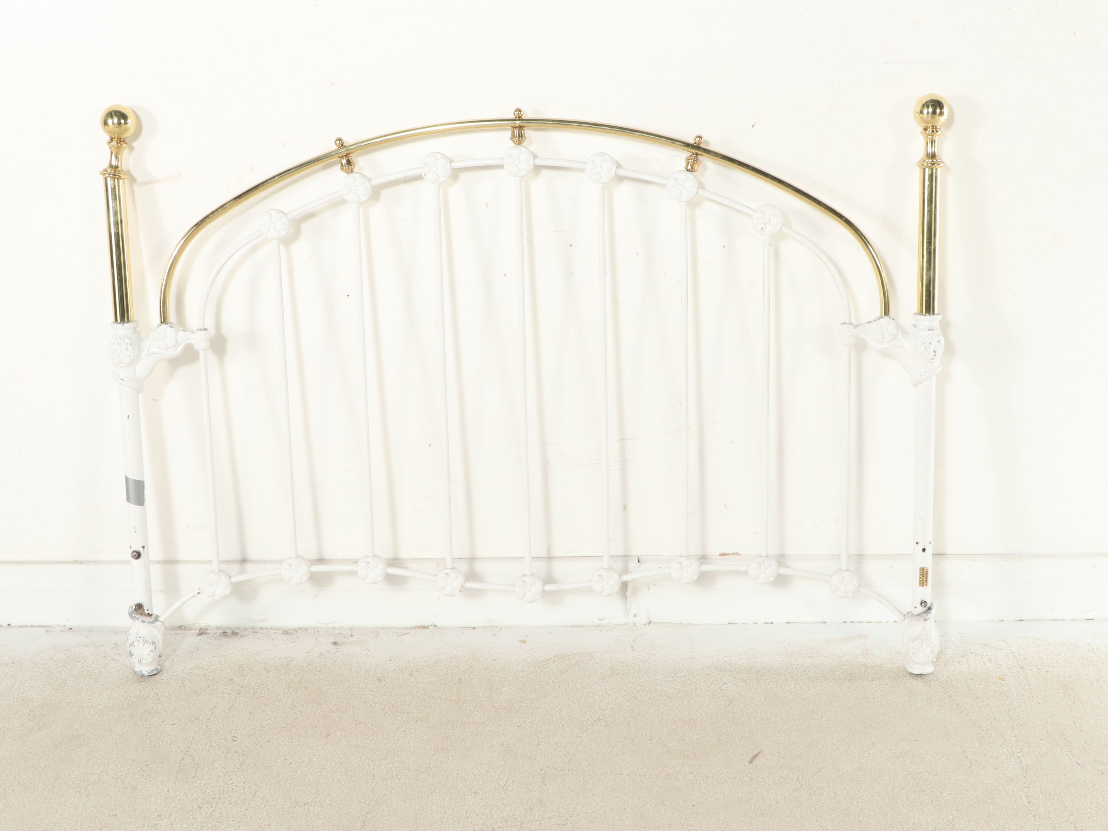 Dresher Victorian Style Parcel-Painted Metal Queen Size Bed Frame