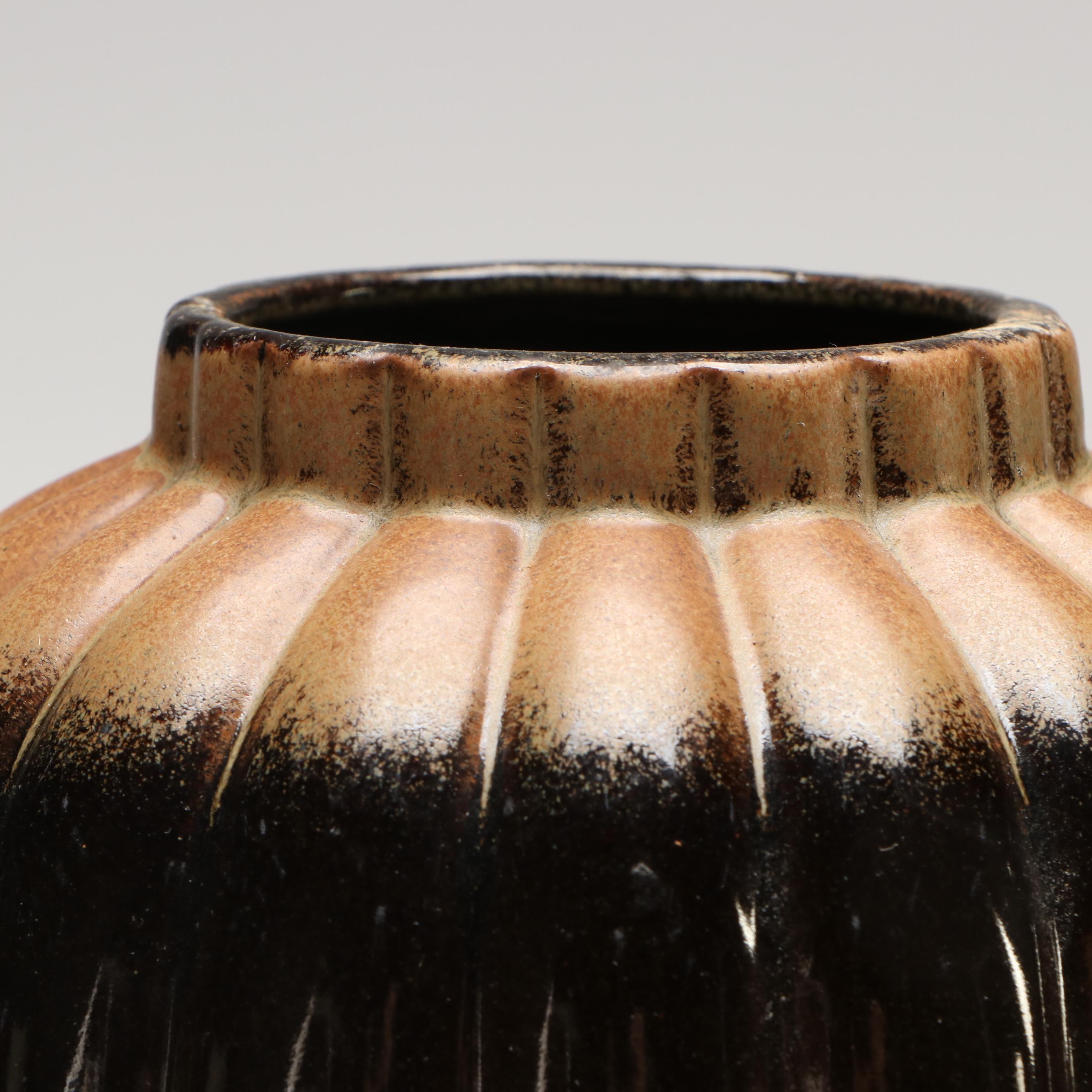 McCoy Pottery Wishing Well and Pottery Craft Vase, Mid to Late 20th Century