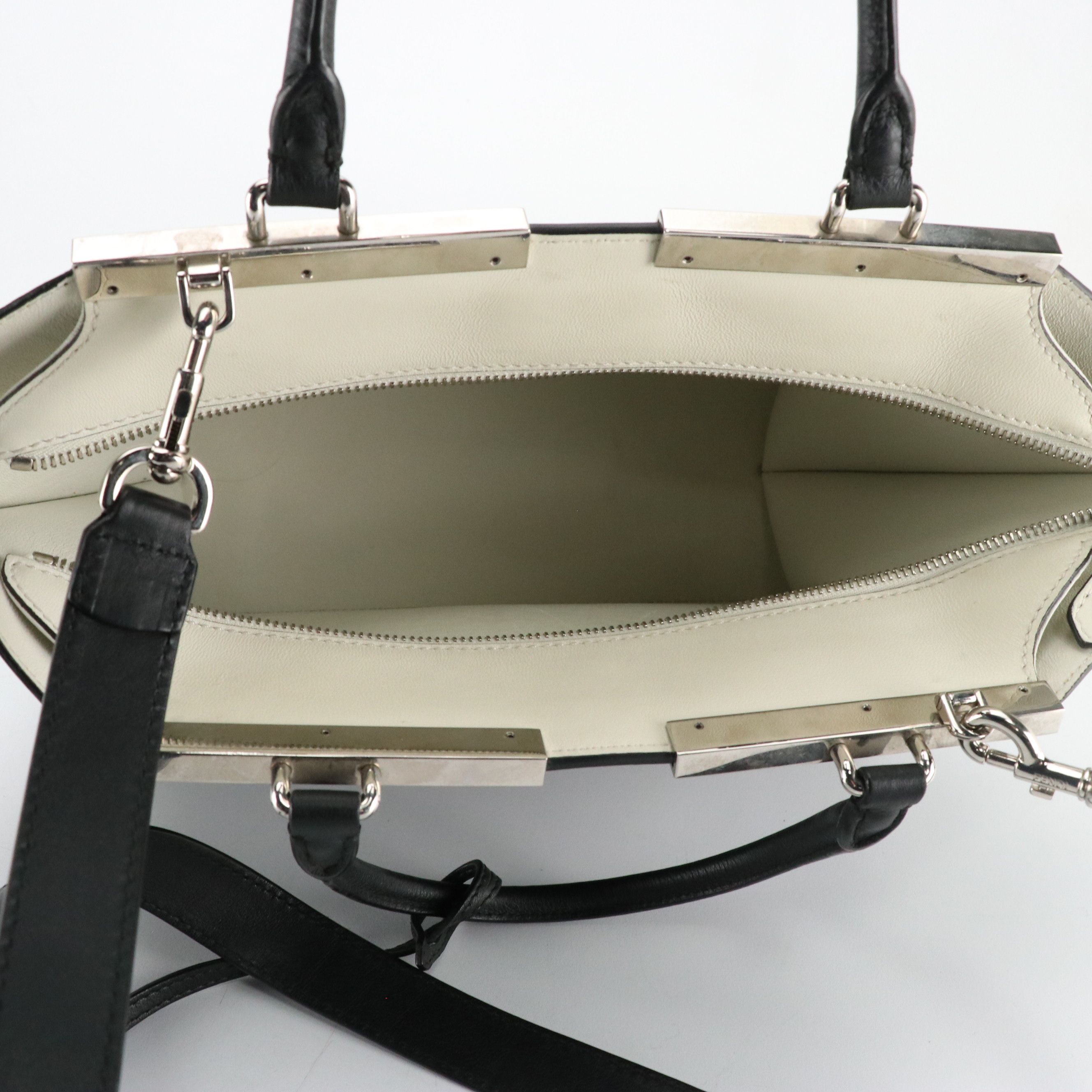 Fendi 3Jours Two-Way Shoulder Bag in Black Calfskin Leather