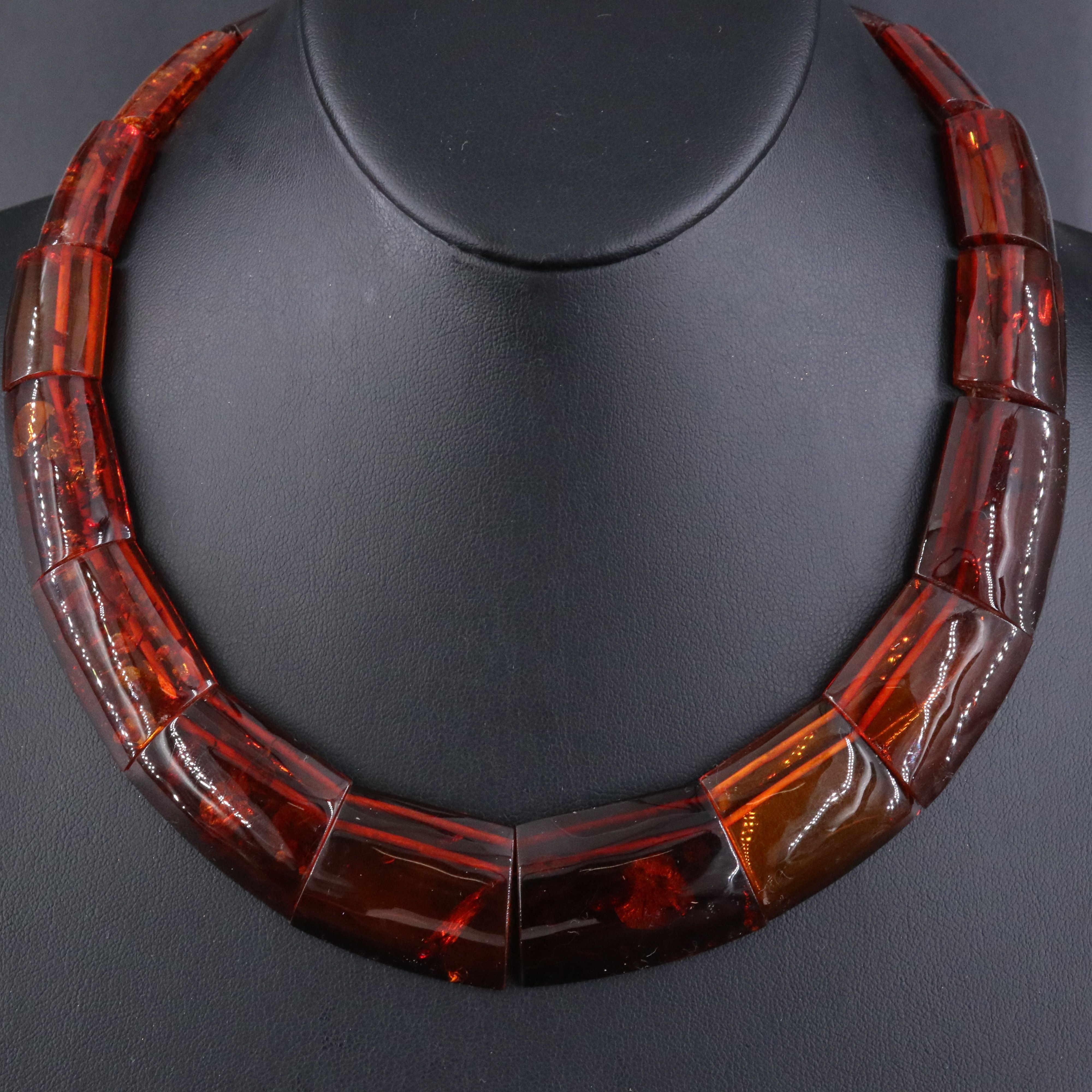 Graduated Amber Collar