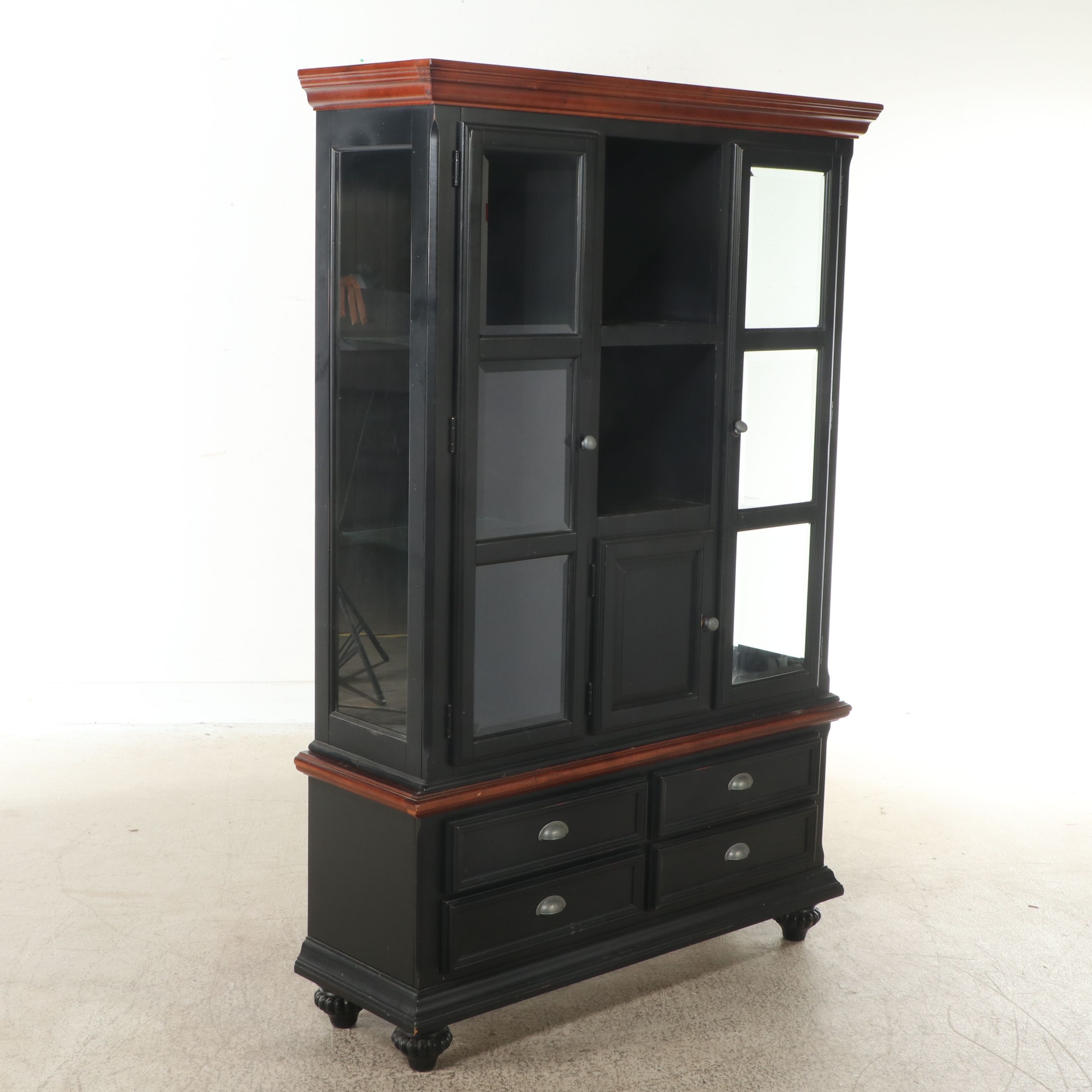 Salem Creek Contemporary Shaker Style Cabinet