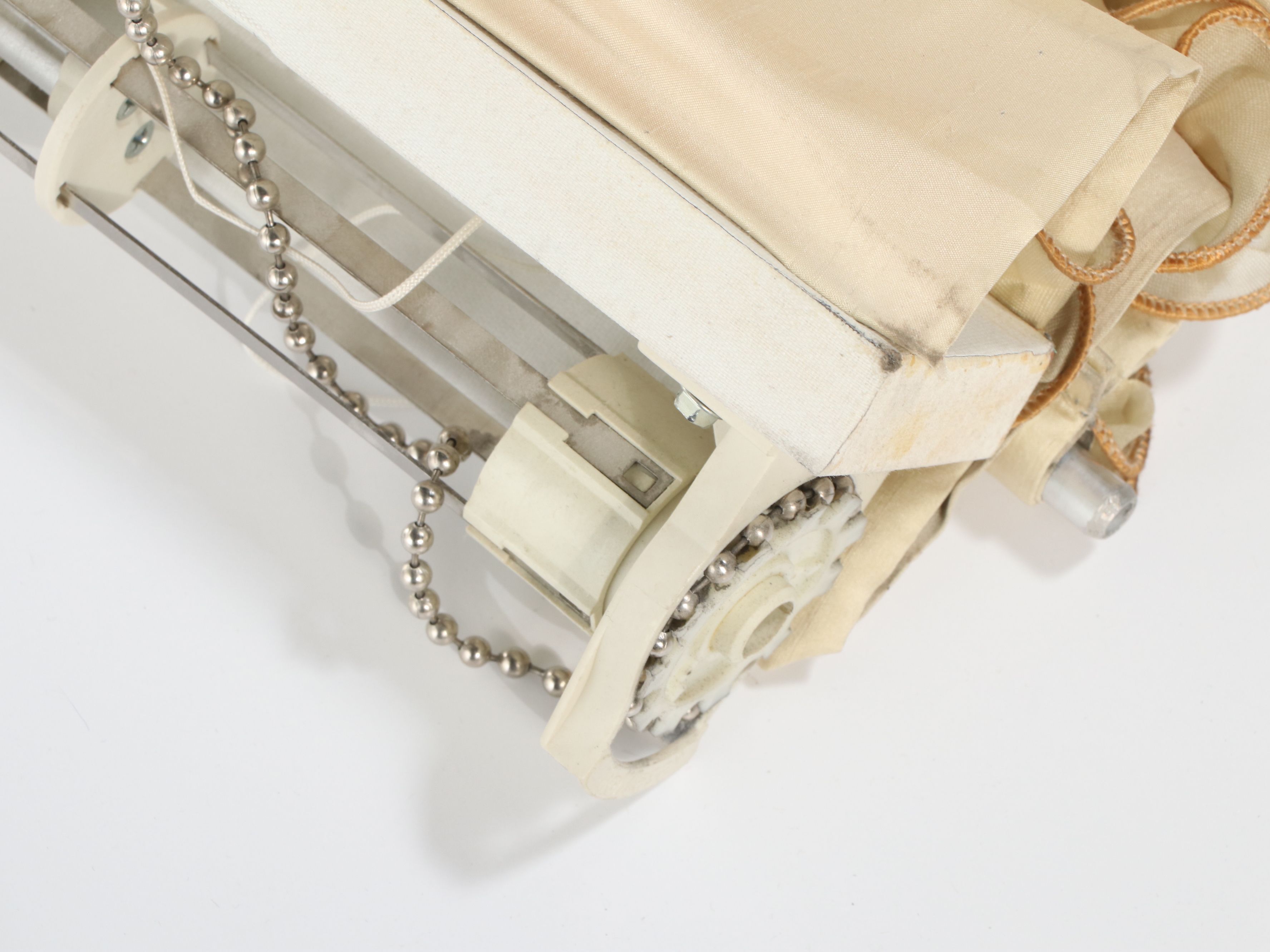 Buttercream Silk with Ruffled Organza Roman Blinds