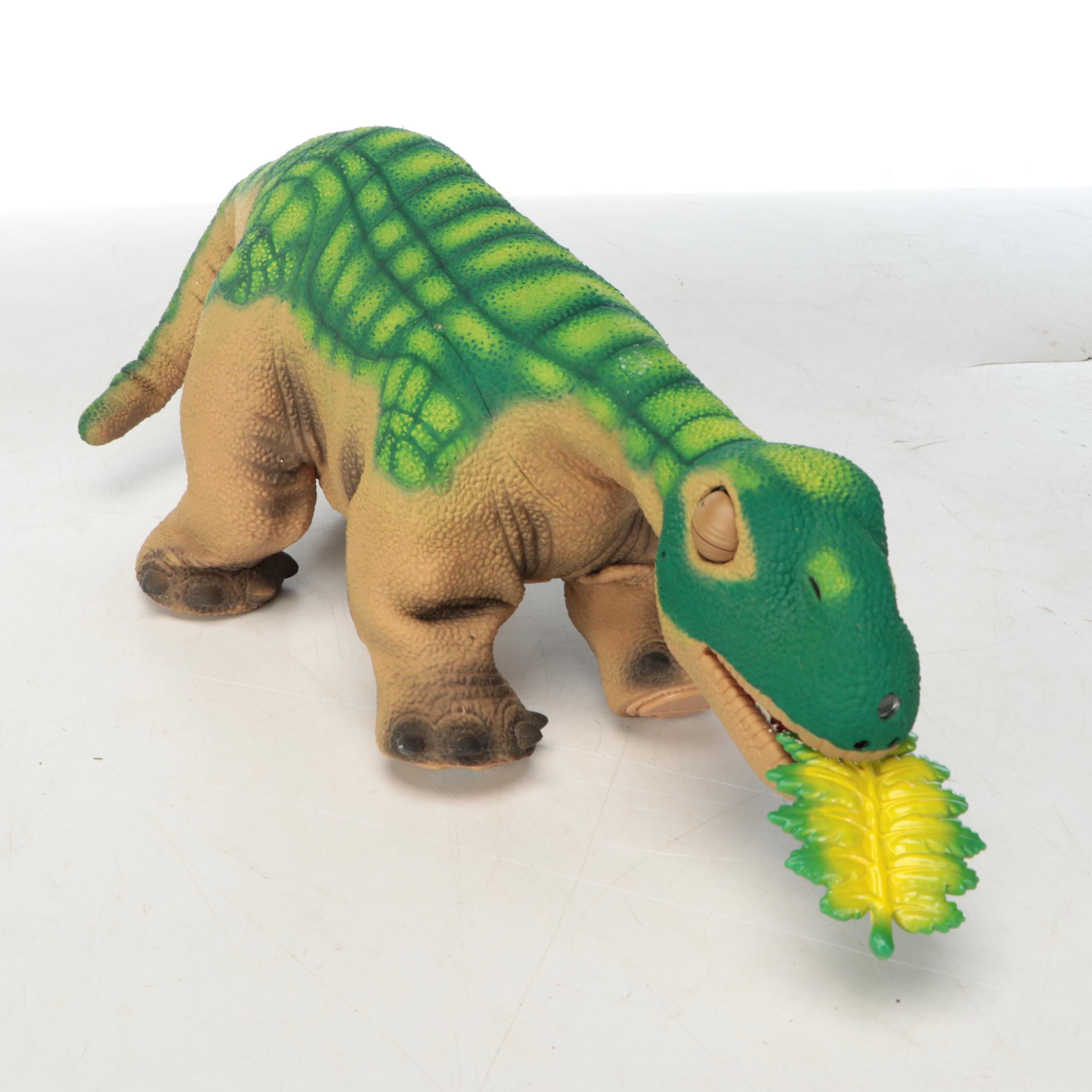 "Pleo: A Ugobe Life Form", "Fengyuan Space Fighter" and Other Toys
