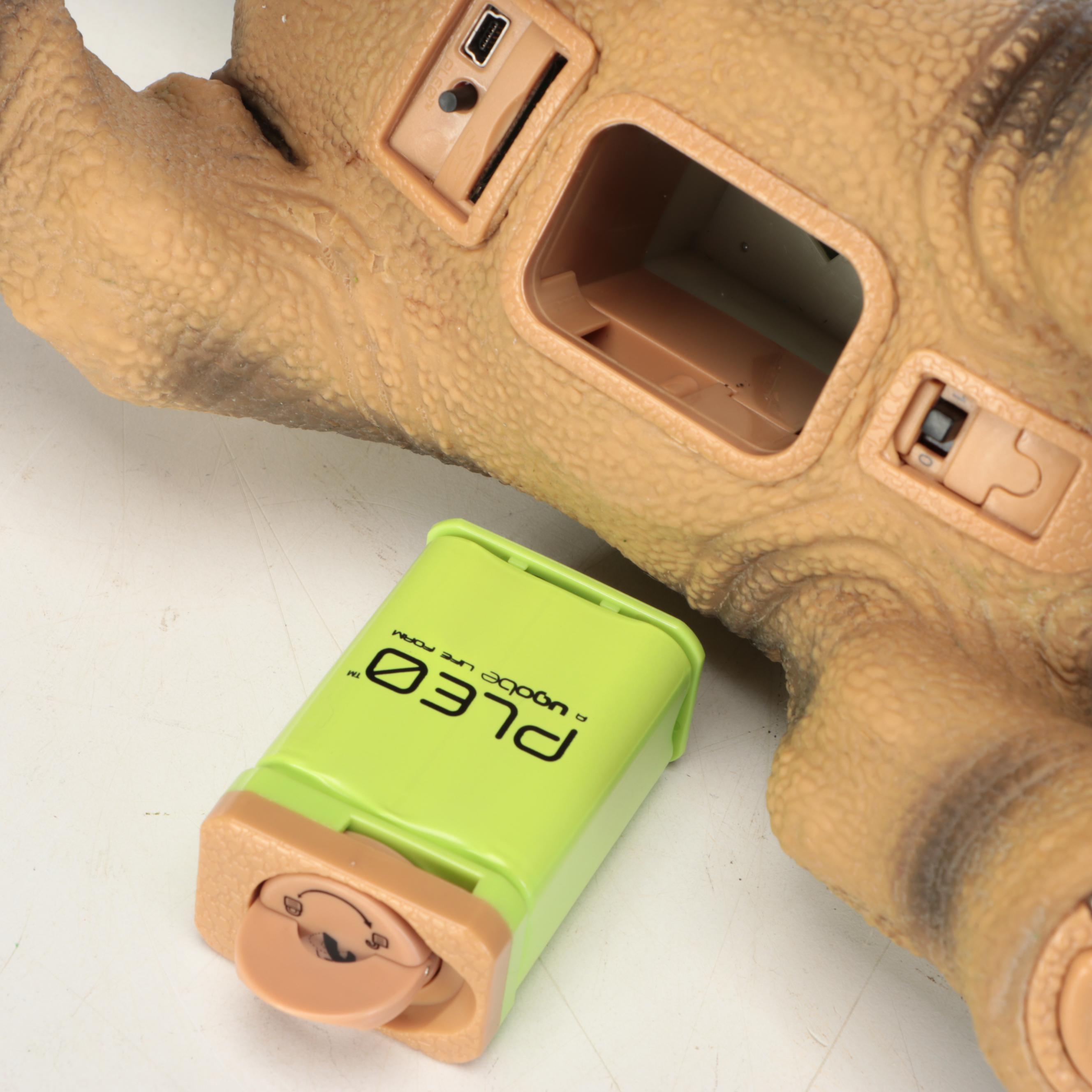 "Pleo: A Ugobe Life Form", "Fengyuan Space Fighter" and Other Toys