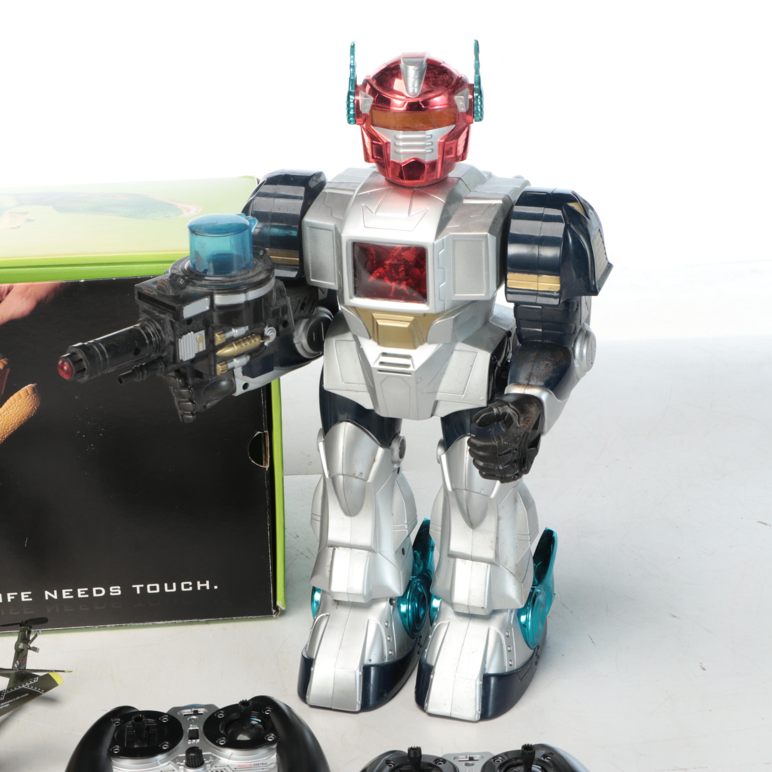 "Pleo: A Ugobe Life Form", "Fengyuan Space Fighter" and Other Toys