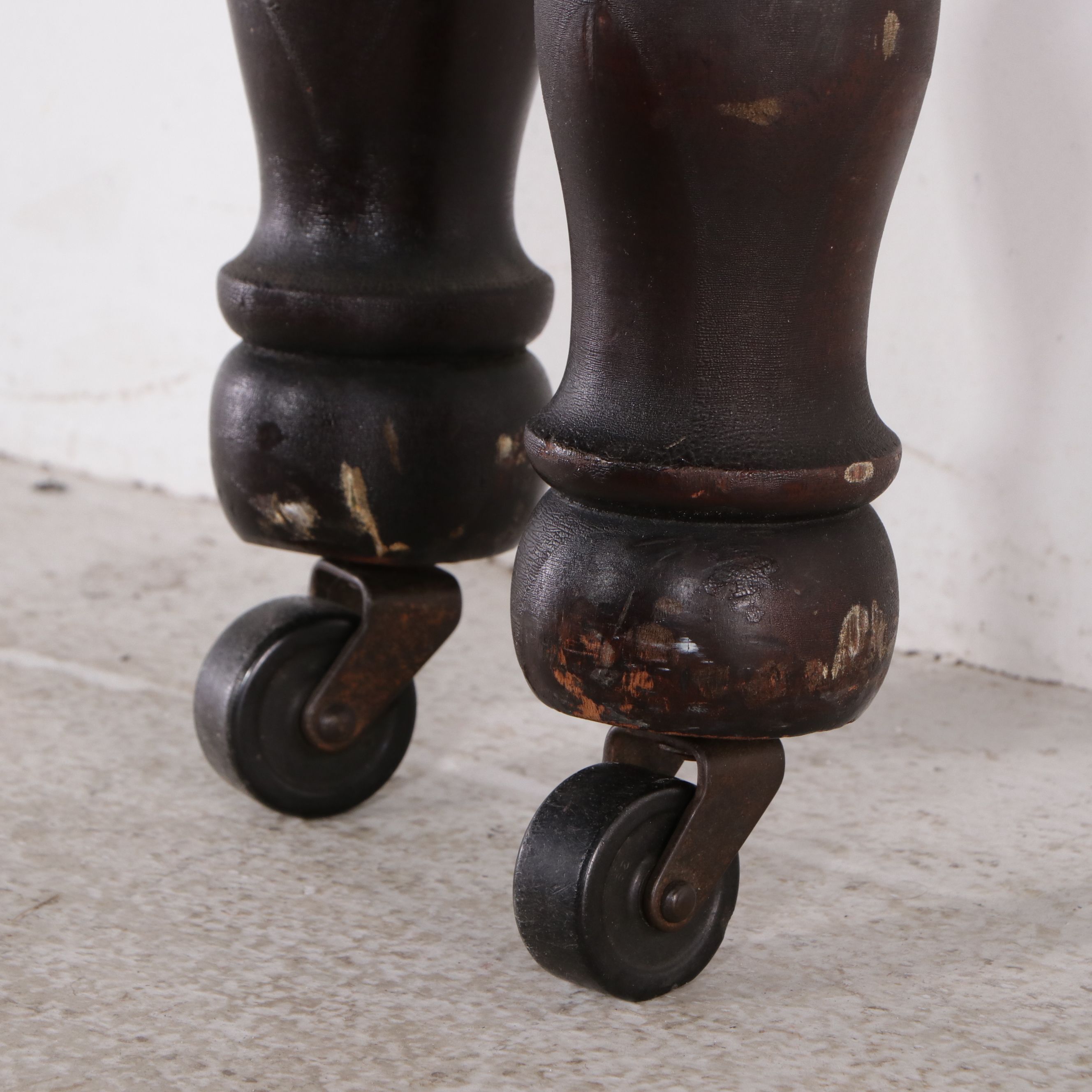 Schilling Sheraton Style Mahogany Carved Pineapple Finial Four Poster Bed