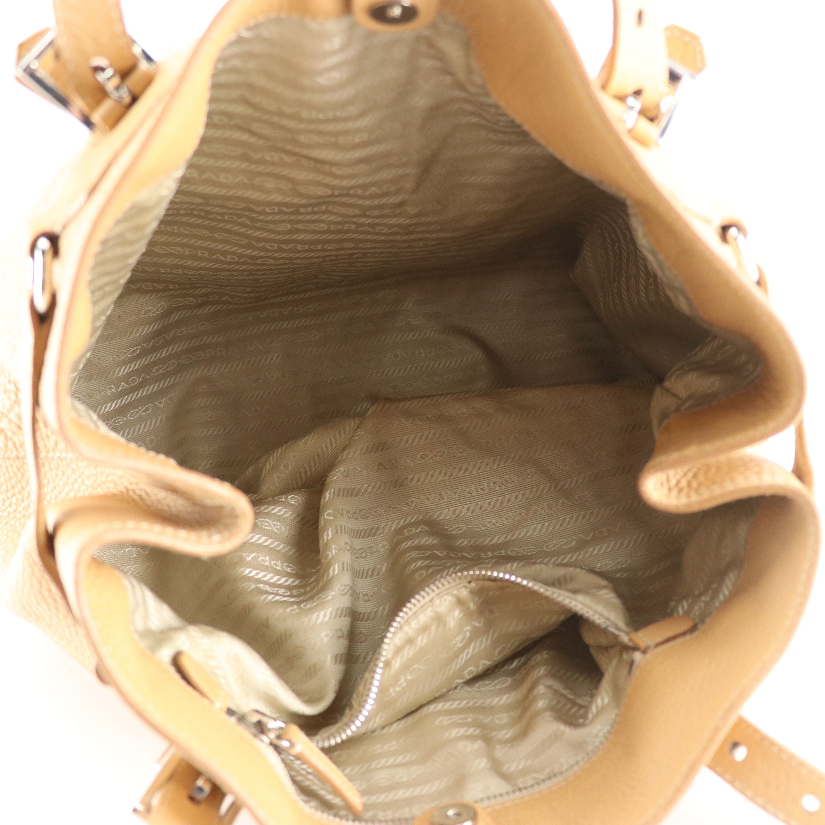 Prada Tote Bag in Beige Vitello Daino Leather