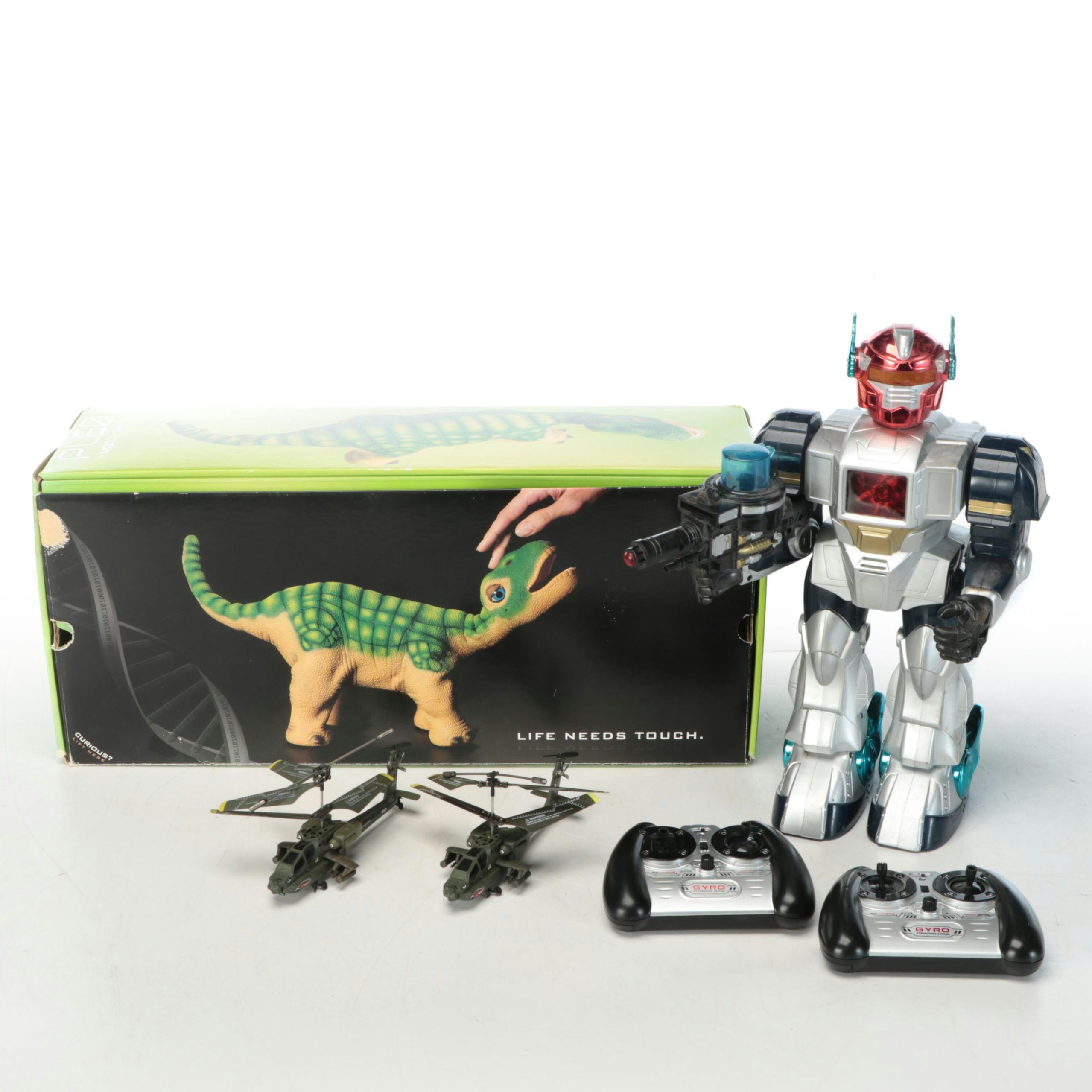 "Pleo: A Ugobe Life Form", "Fengyuan Space Fighter" and Other Toys