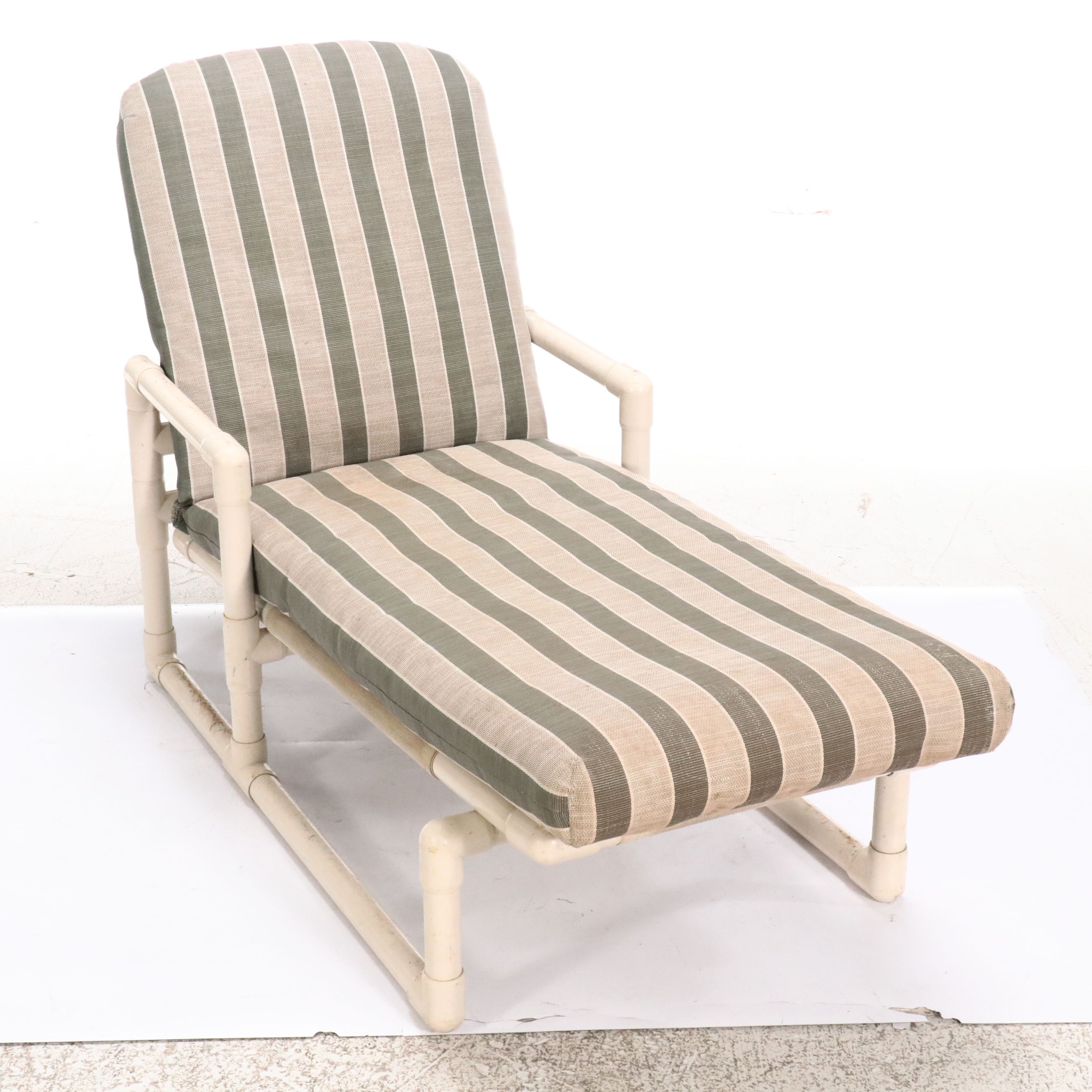 Postmodern Style PVC Patio and Lounge Chairs with Cushions