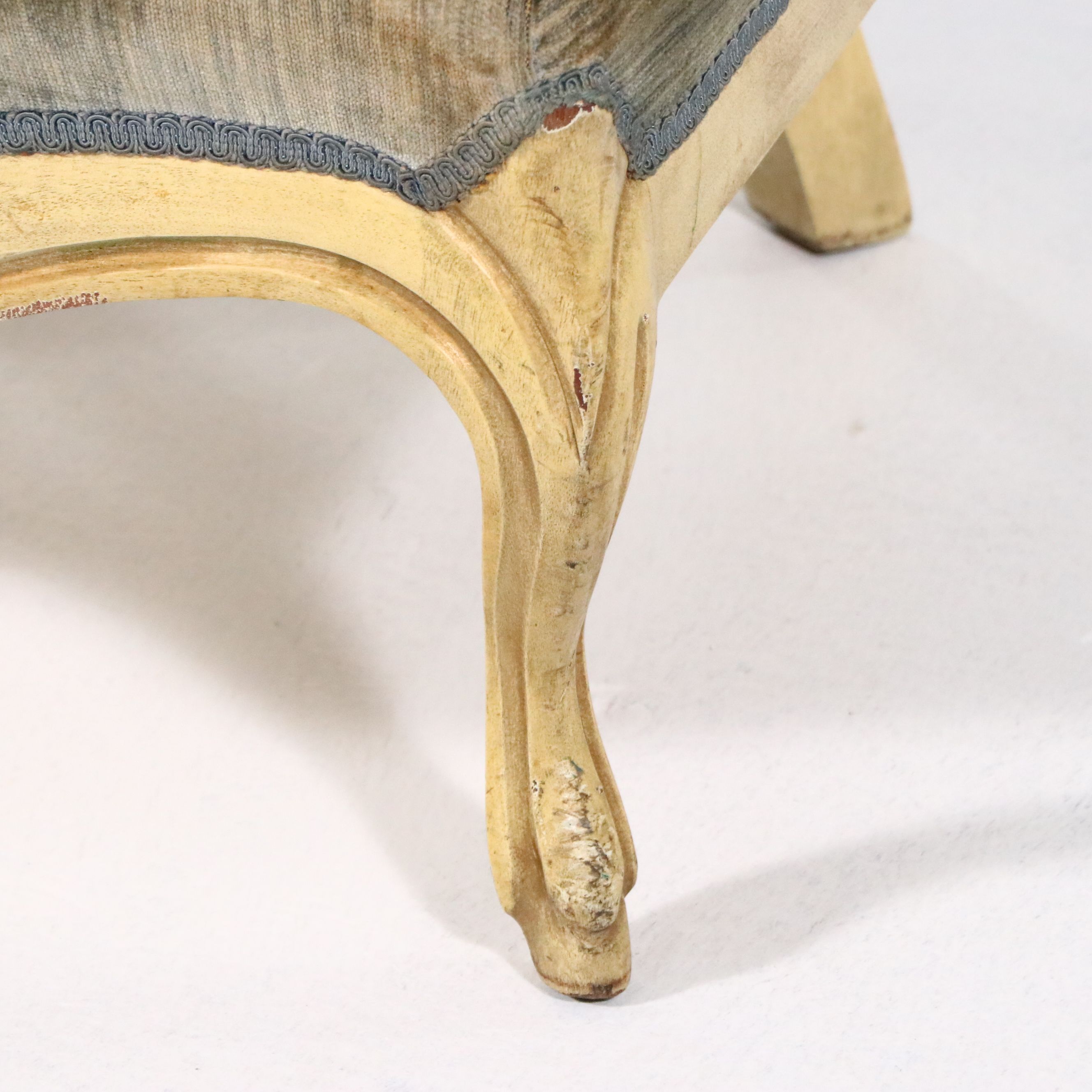 French Victorian Style Balloon-Back Parlor Chair, 20th Century