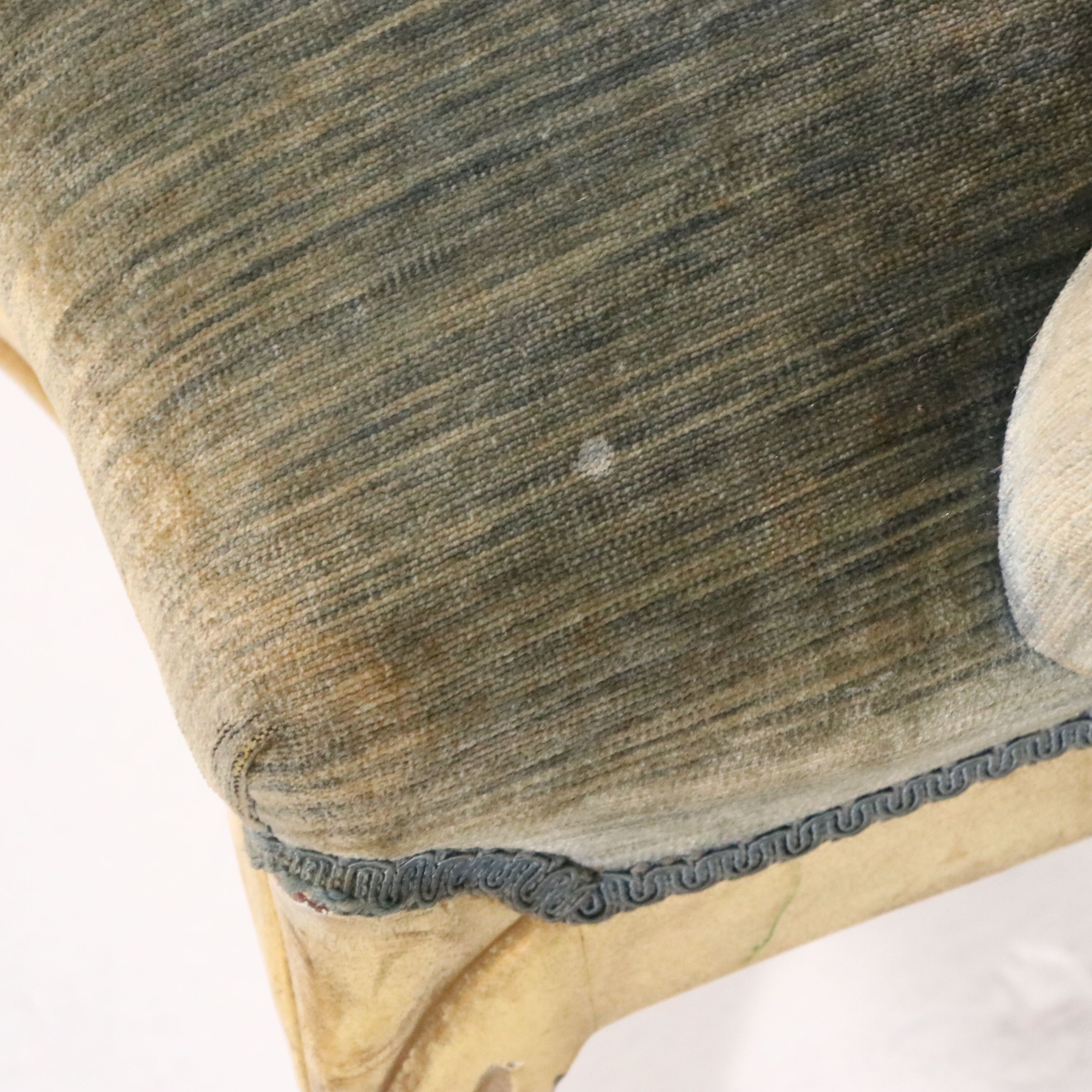 French Victorian Style Balloon-Back Parlor Chair, 20th Century