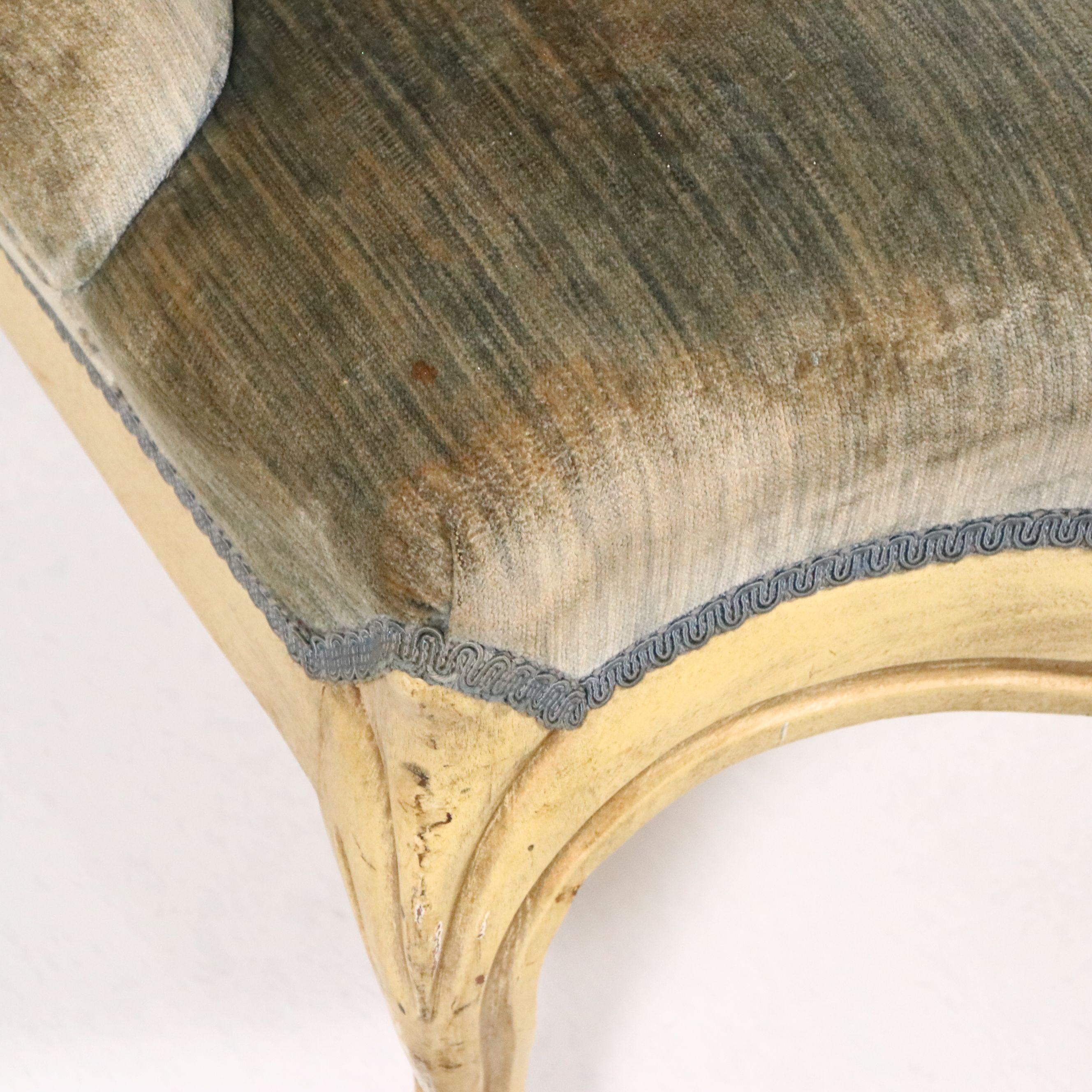 French Victorian Style Balloon-Back Parlor Chair, 20th Century