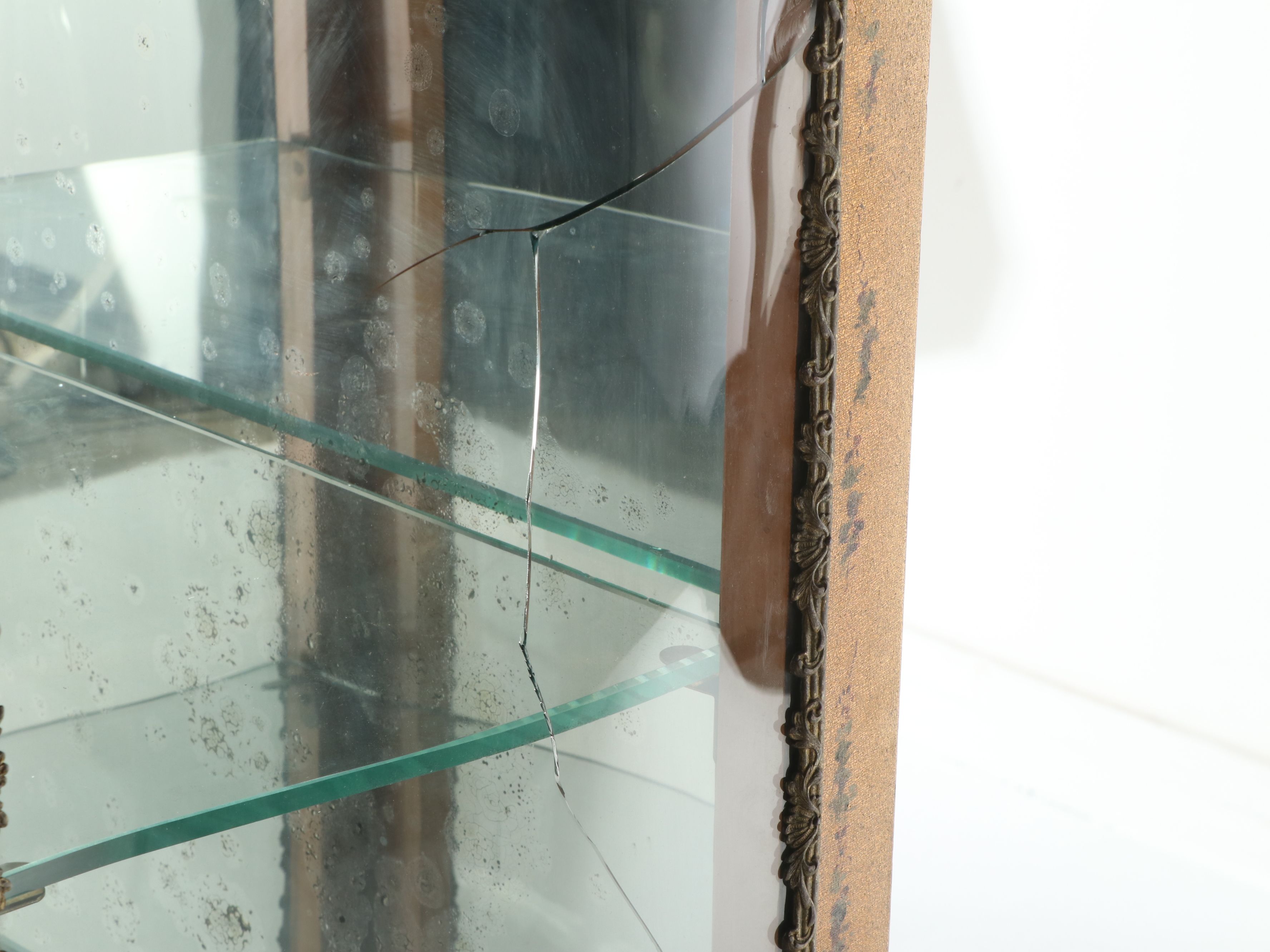 Robert Mitchell Louis XV Style Gilt and Paint-Decorated Vitrine, 20th Century