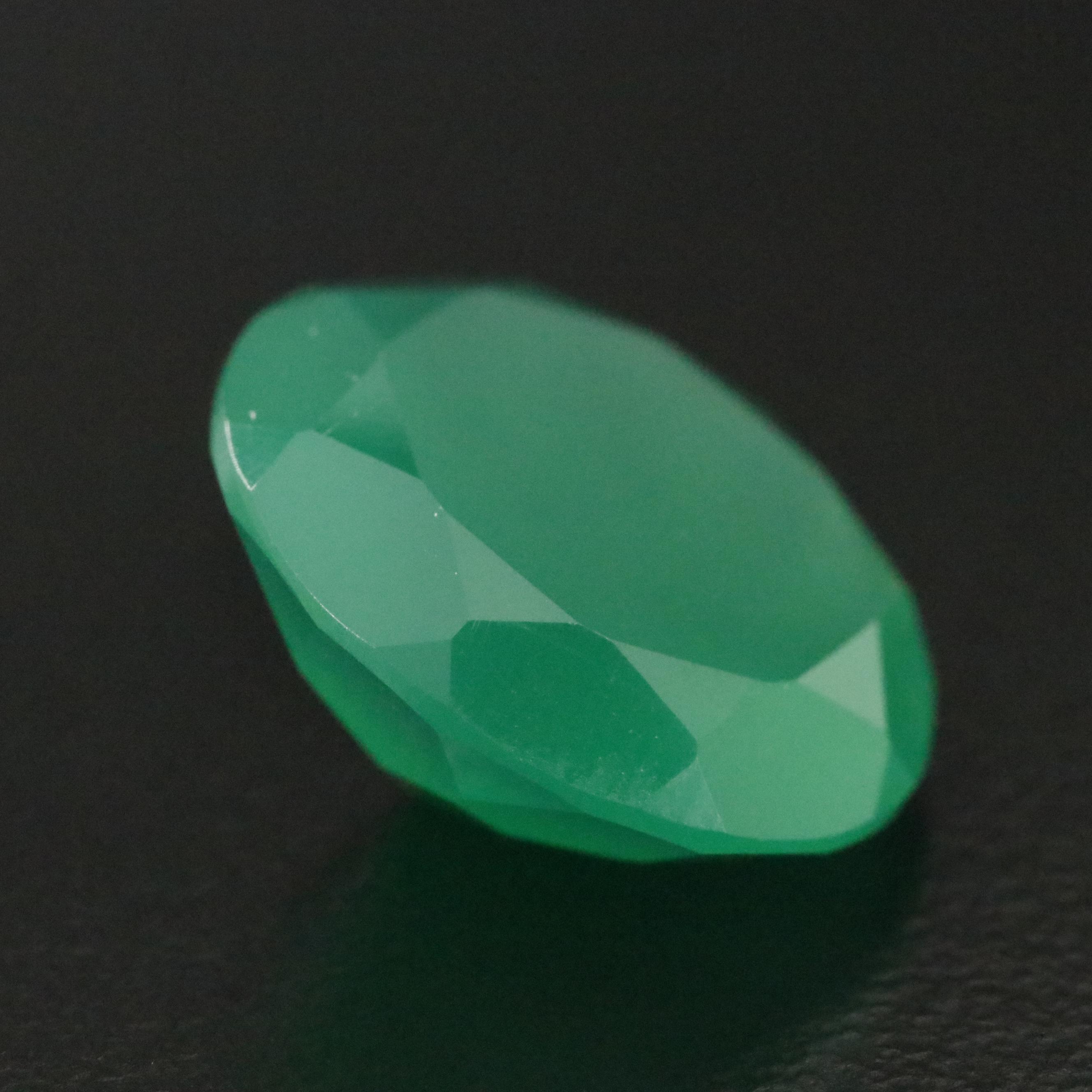 Loose 7.63 CT Chalcedony