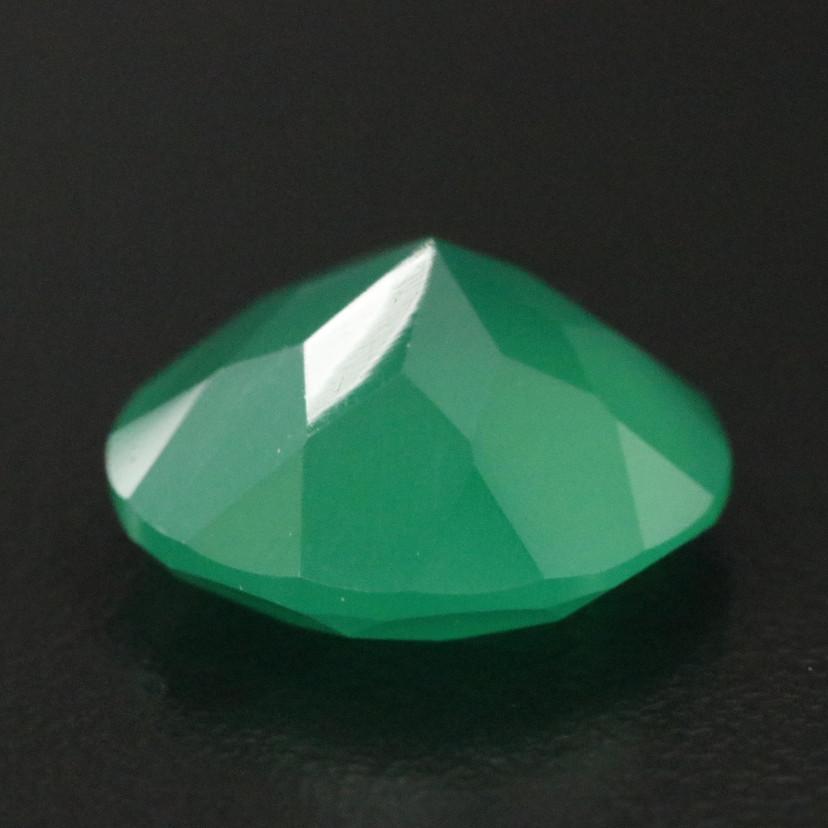 Loose 7.63 CT Chalcedony