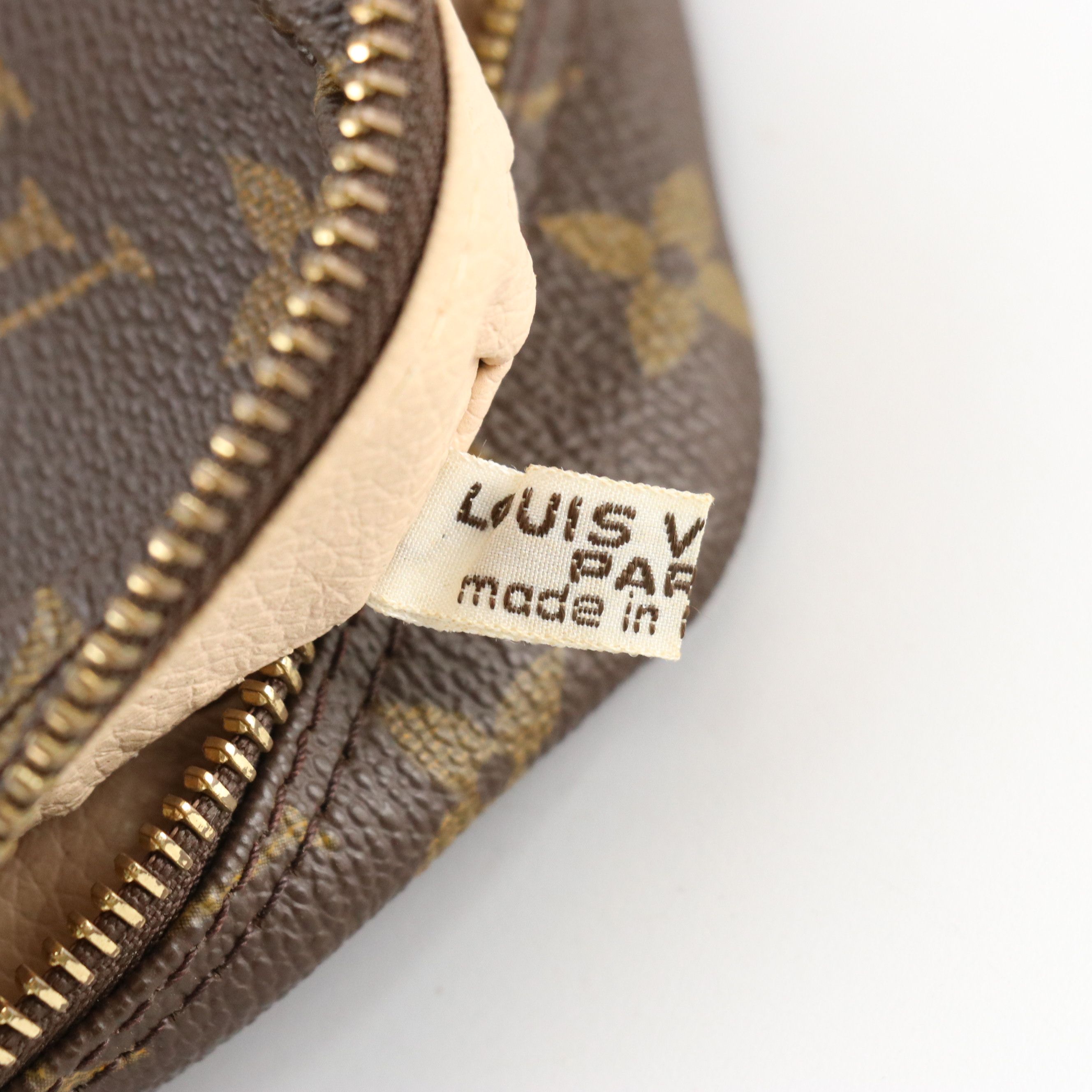 Louis Vuitton Trousse Toilette 23 in Monogram Canvas
