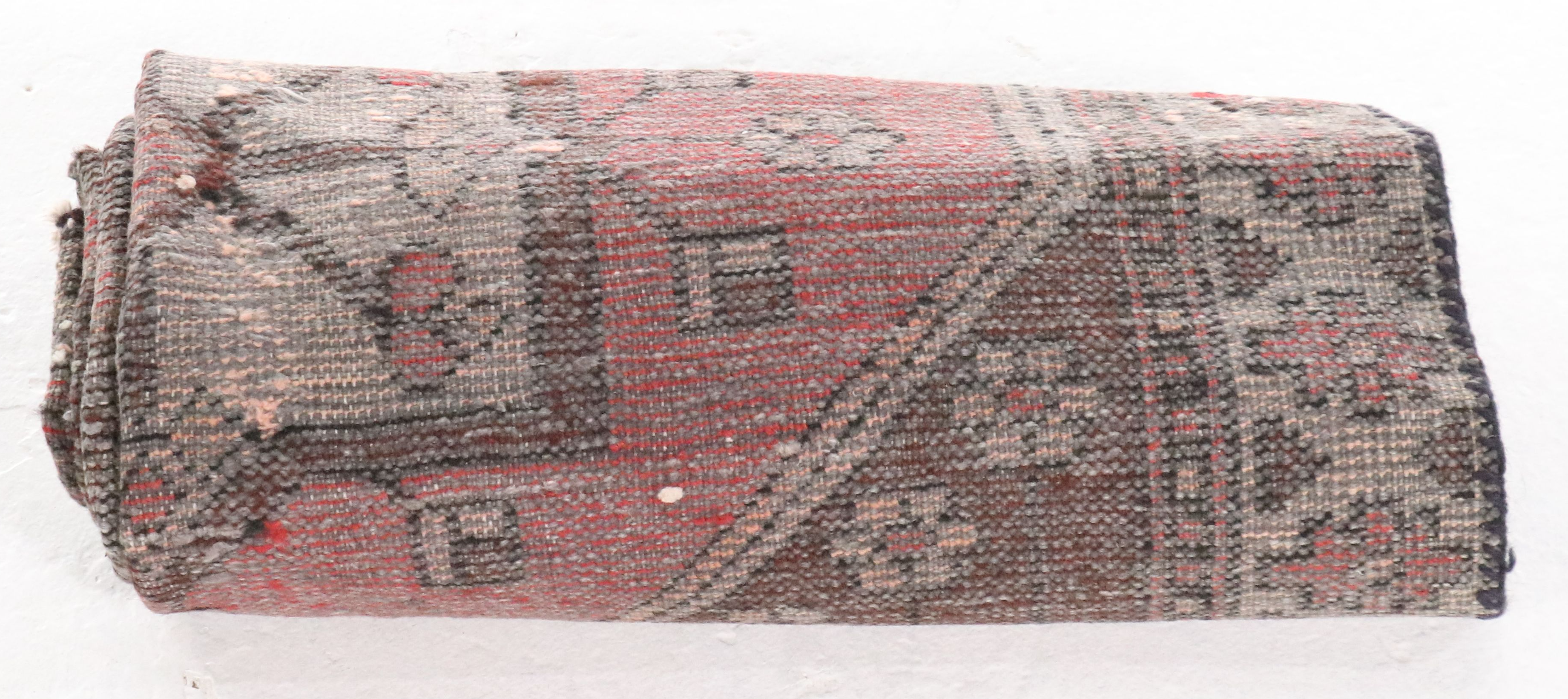 3'4 x 6' Hand-Knotted Persian Shiraz Area Rug