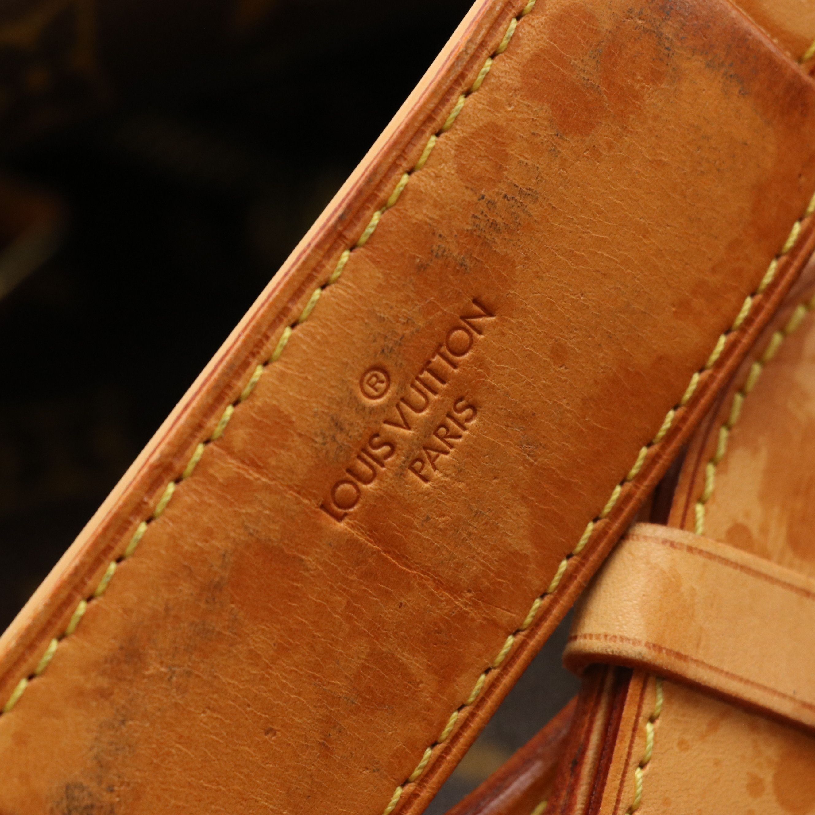 Louis Vuitton Keepall 55 Bandoulière in Monogram Canvas and Vachetta Leather