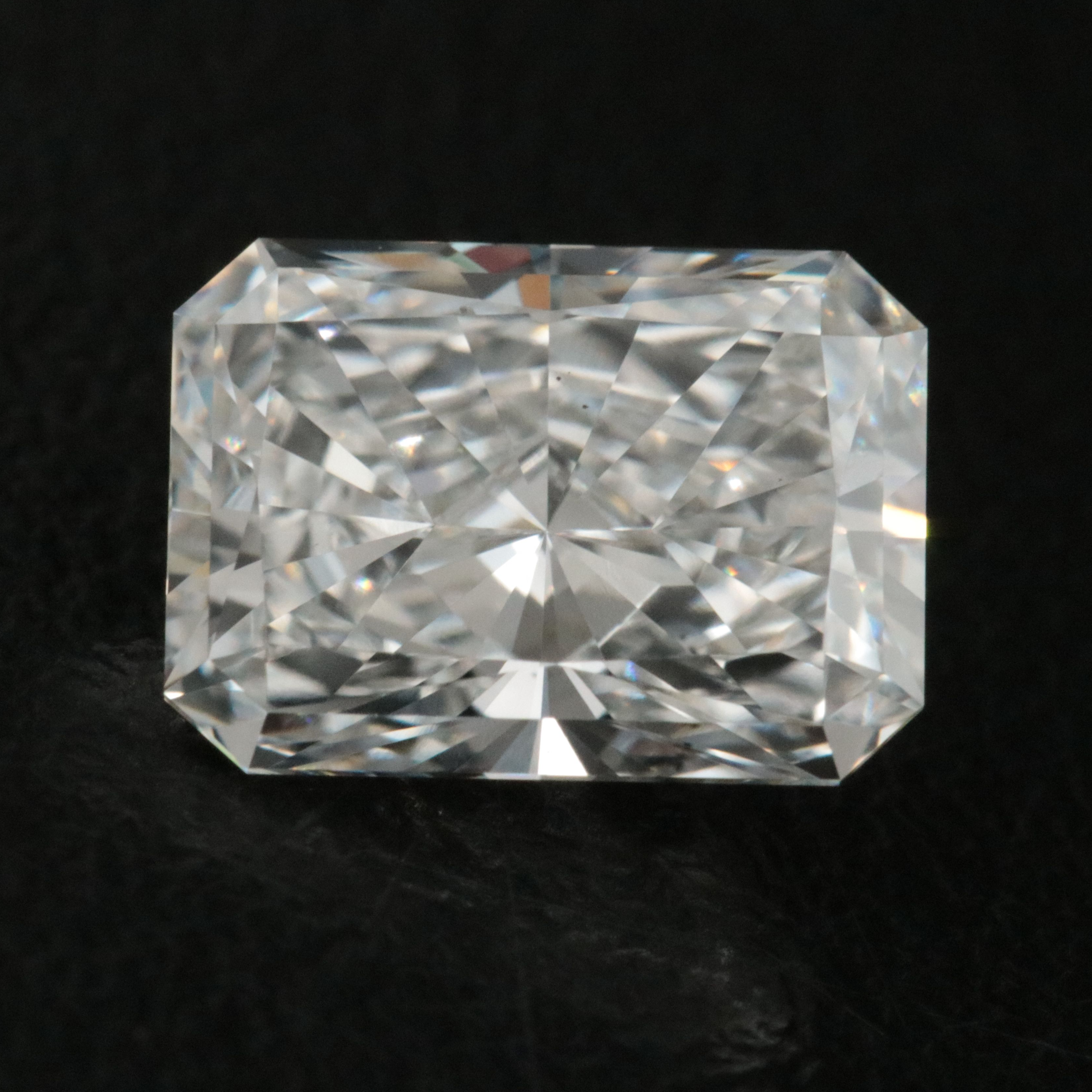 Loose 1.90 CT Lab Grown Diamond with IGI Report