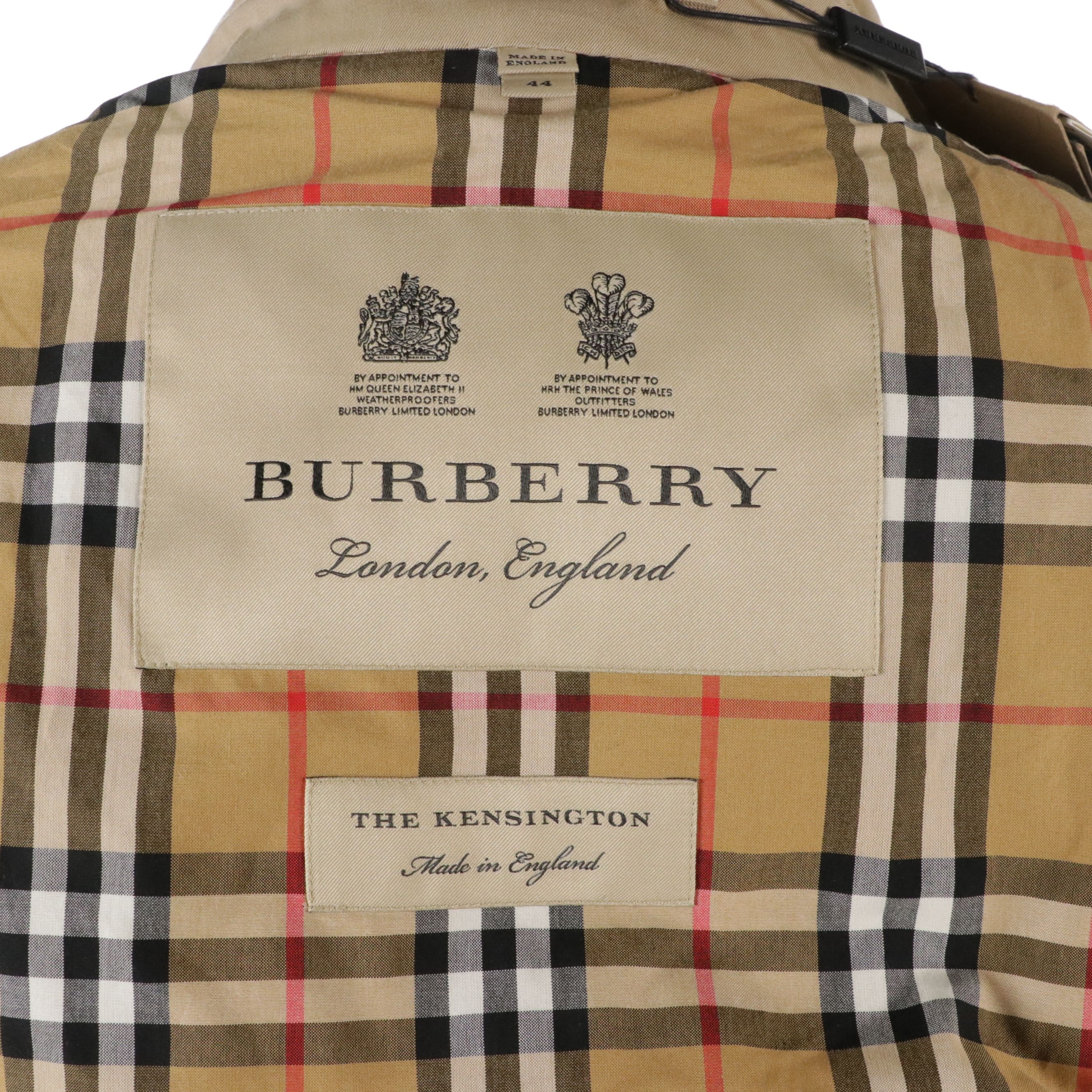 Men's Burberry Kensington Heritage Short Trench Coat with Tag