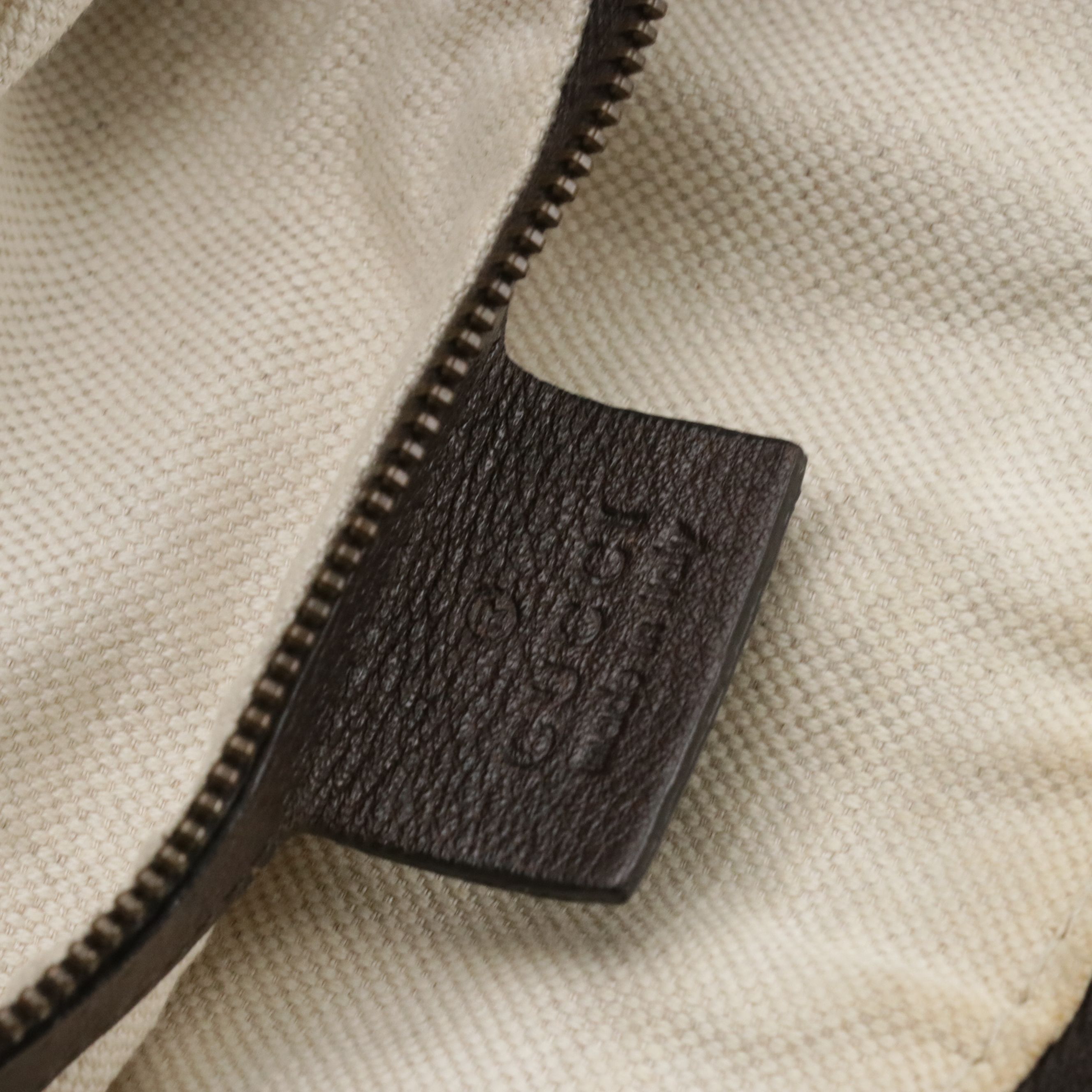 Gucci Laidback Crafty Handbag in Brown Grained Leather with Stitching Details