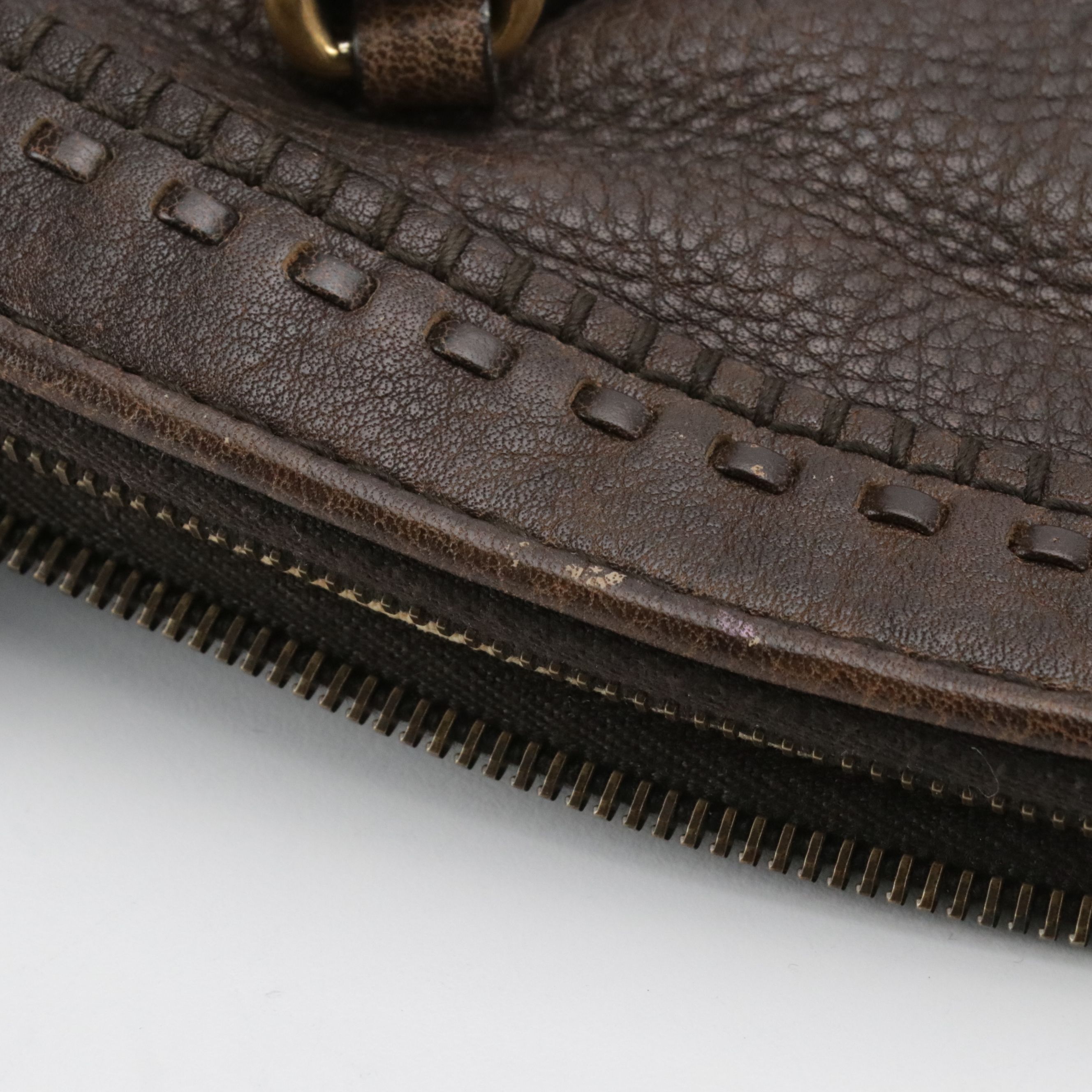 Gucci Laidback Crafty Handbag in Brown Grained Leather with Stitching Details