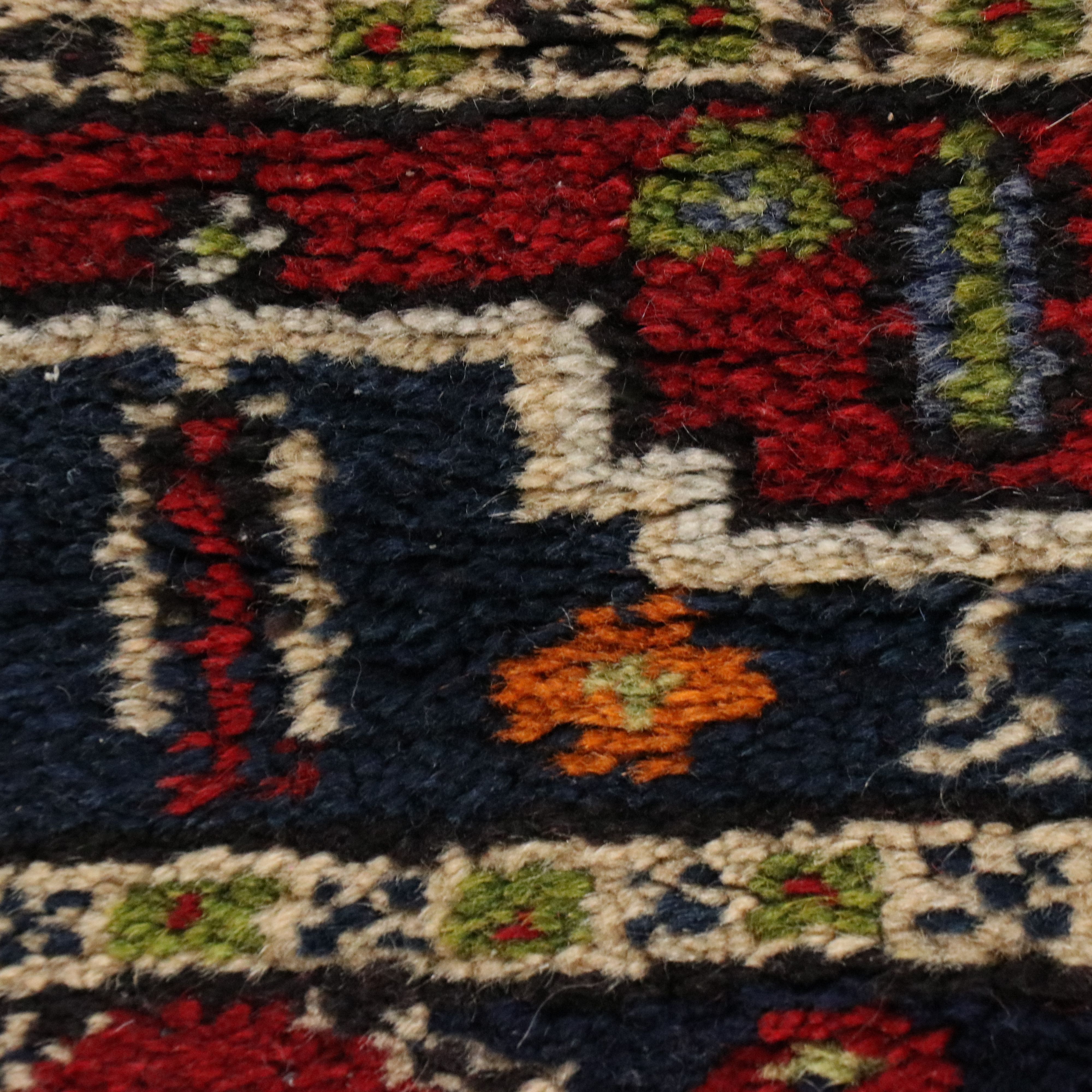 2' x 3'5 Hand-Knotted Turkish Taşpınar Accent Rug