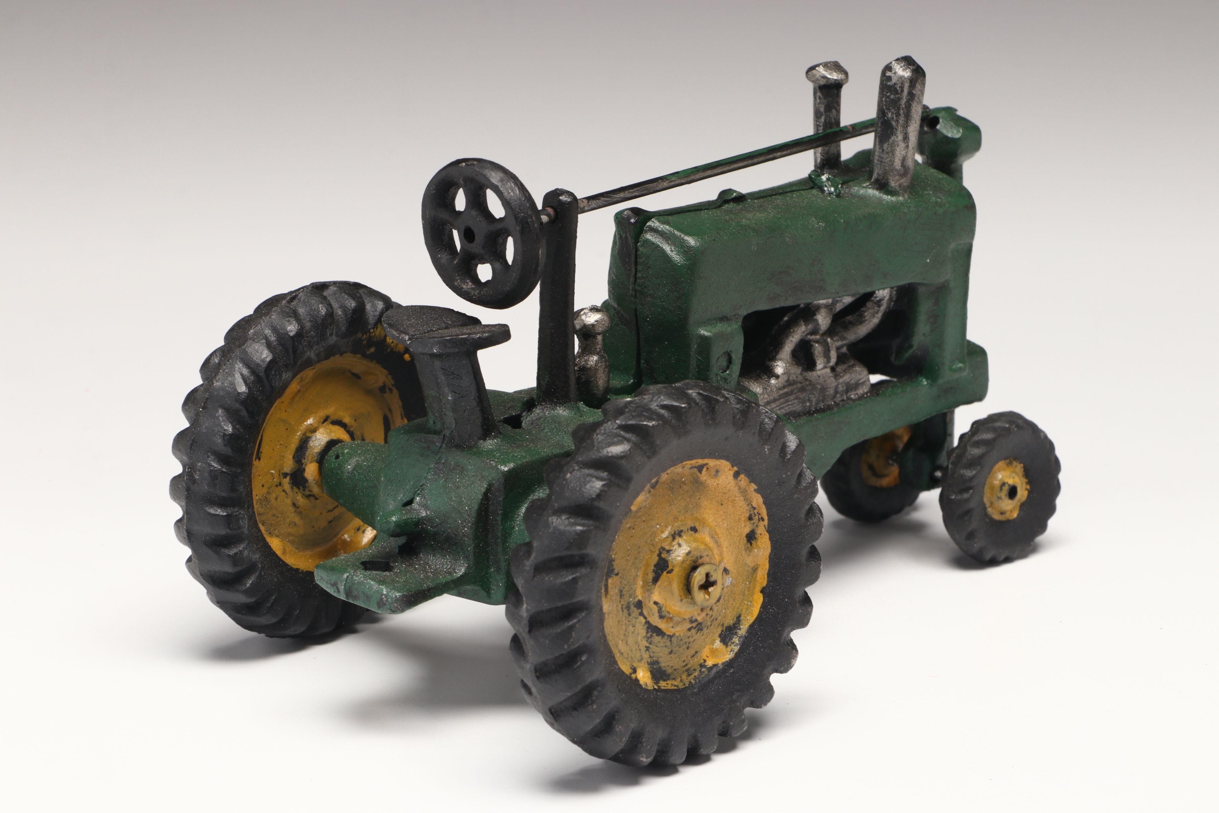 Lionel 027 Diesel Switcher Train Car with Polychrome Cast Iron Tractor